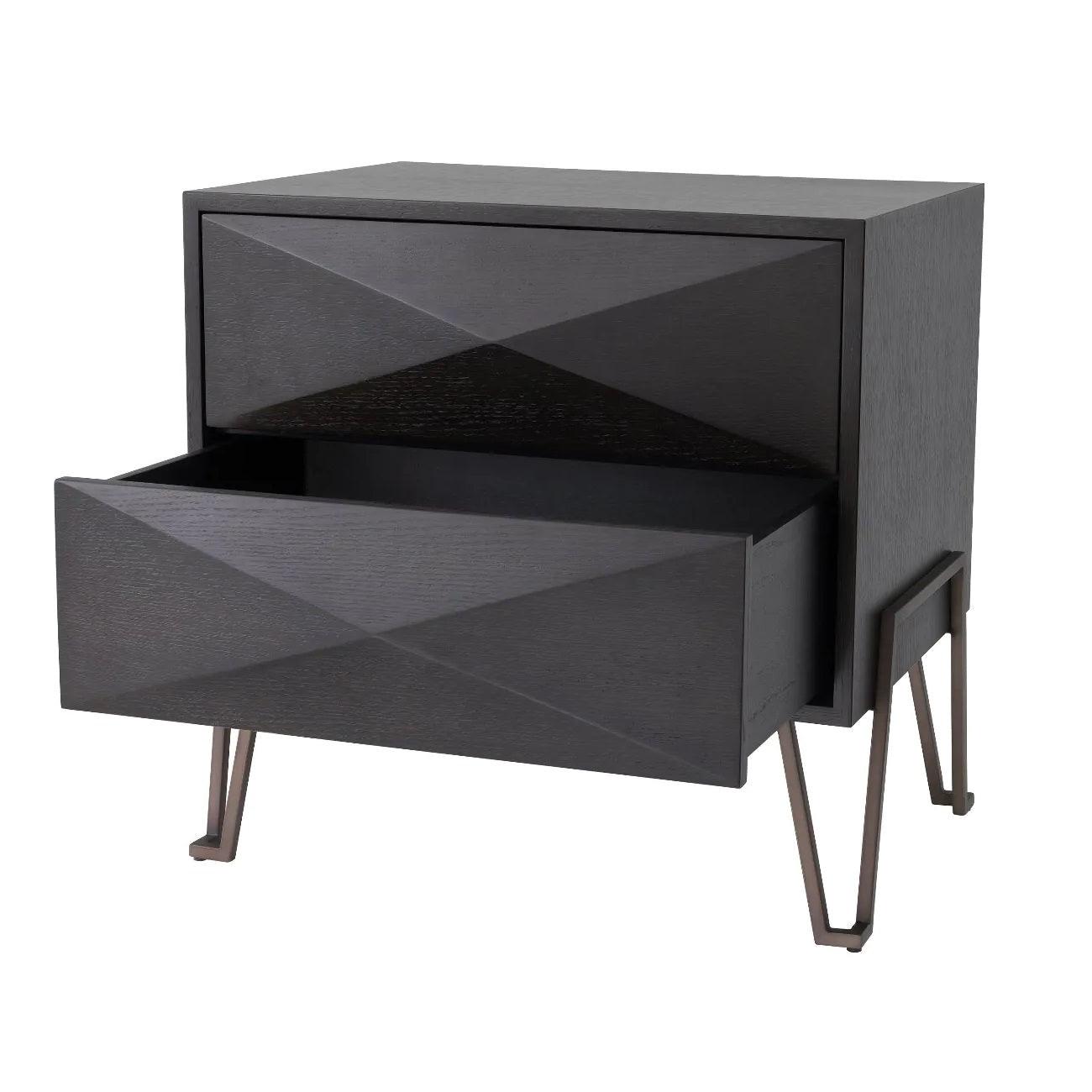 Stolik nocny HIGHLAND ciemnobrązowy fornir dębowy z mosiądzem Eichholtz Eye on Design