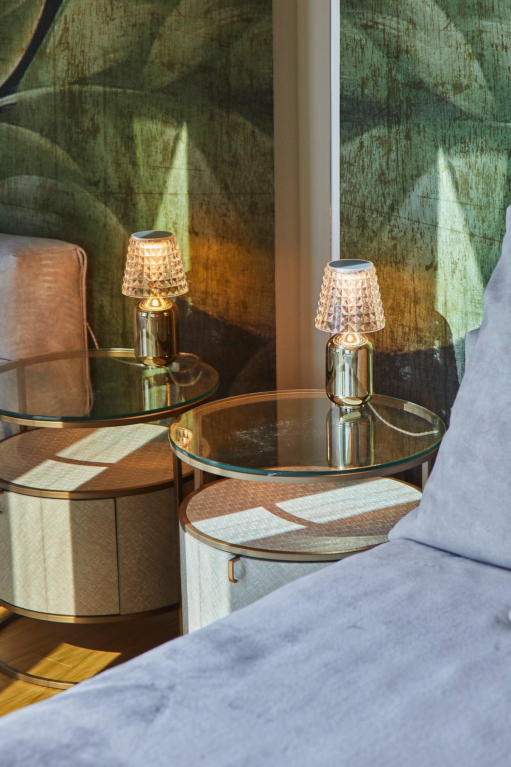 Stolik nocny NAPA VALLEY jasnobrązowy fornir dębowy Eichholtz Eye on Design