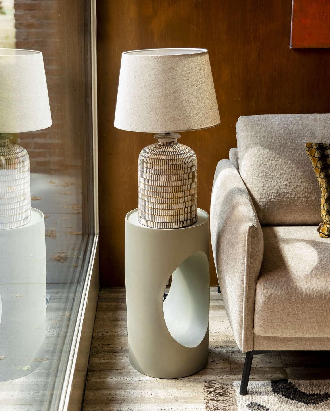 Stolik SAI piaskowy Dutchbone Eye on Design