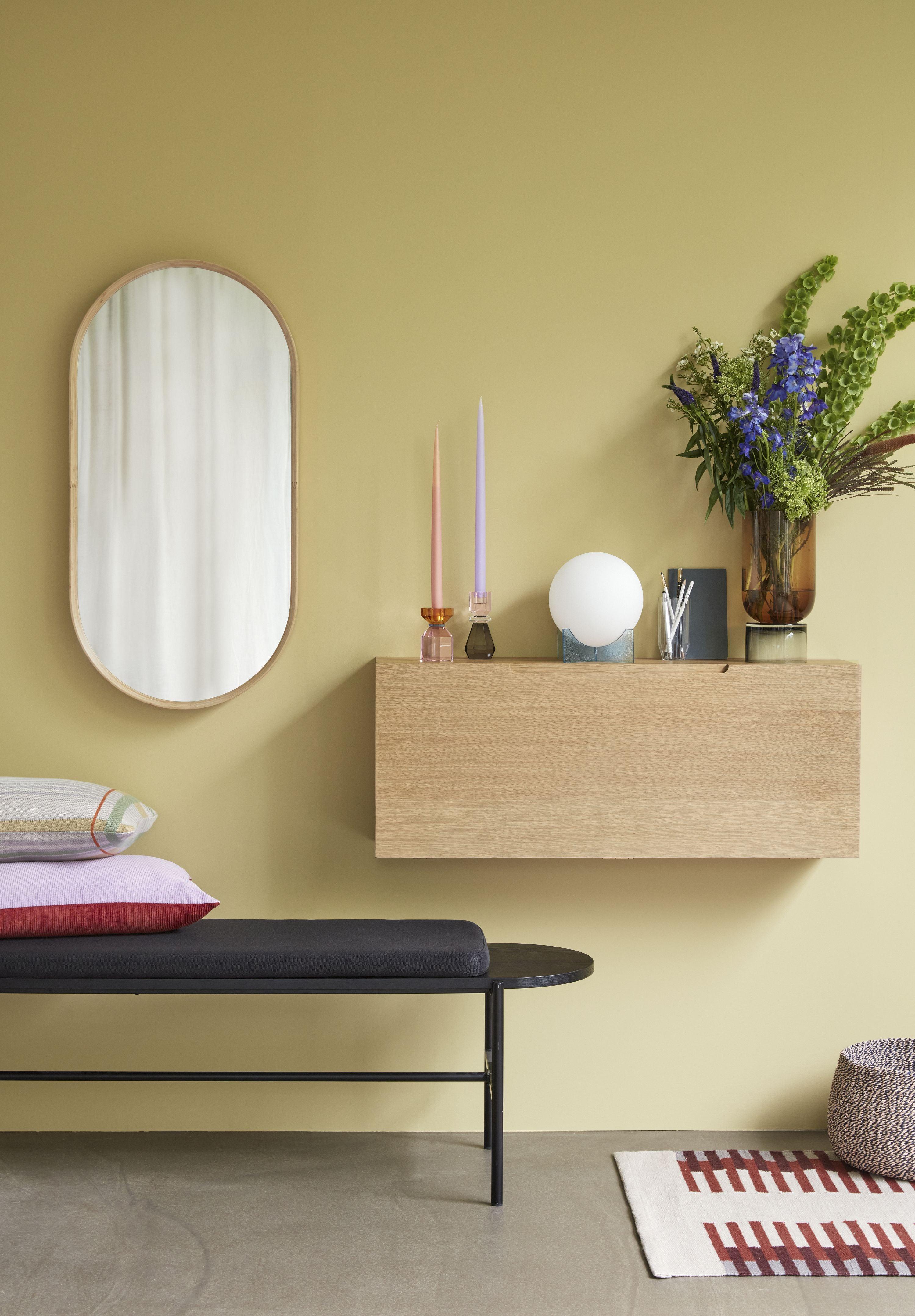 Świecznik GEM bursztynowy z różową podstawą Hübsch Eye on Design