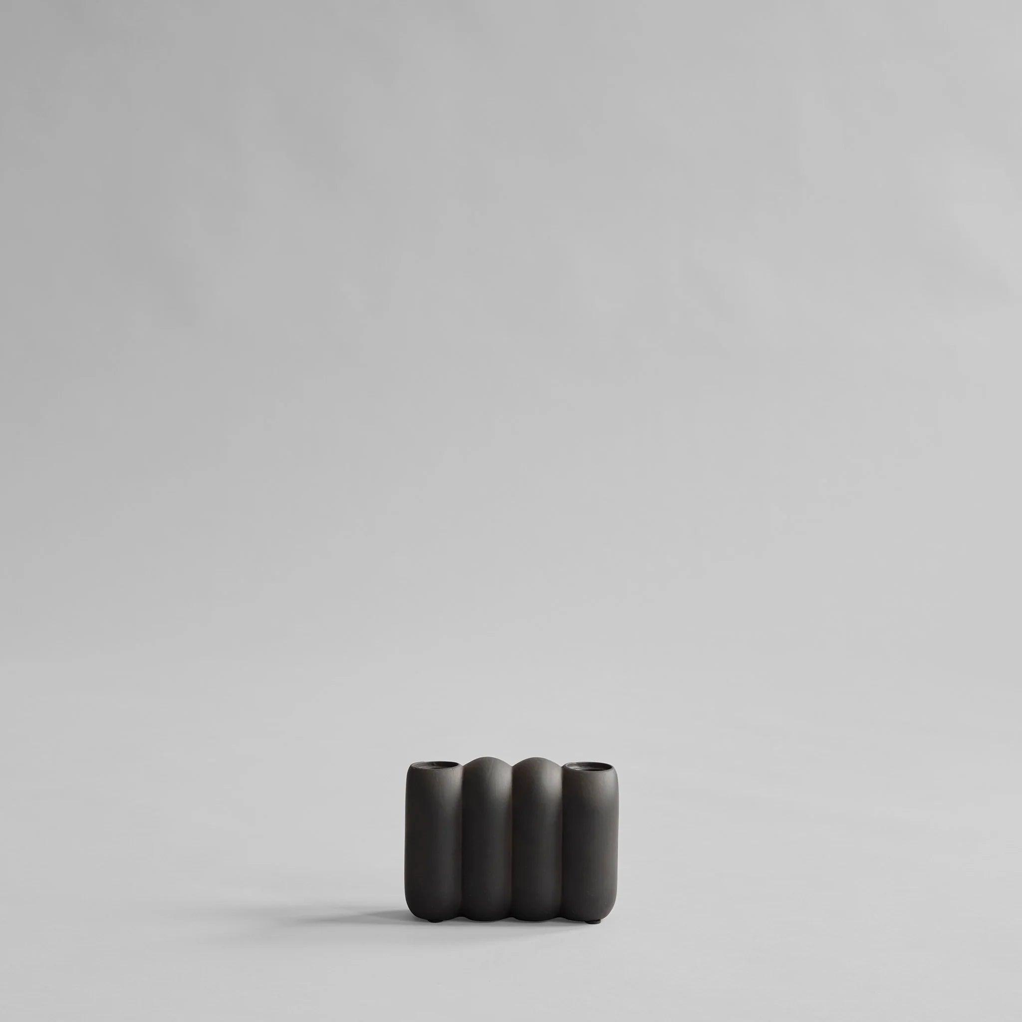 Świecznik TUBE ciemnobrązowy 101 Copenhagen Eye on Design