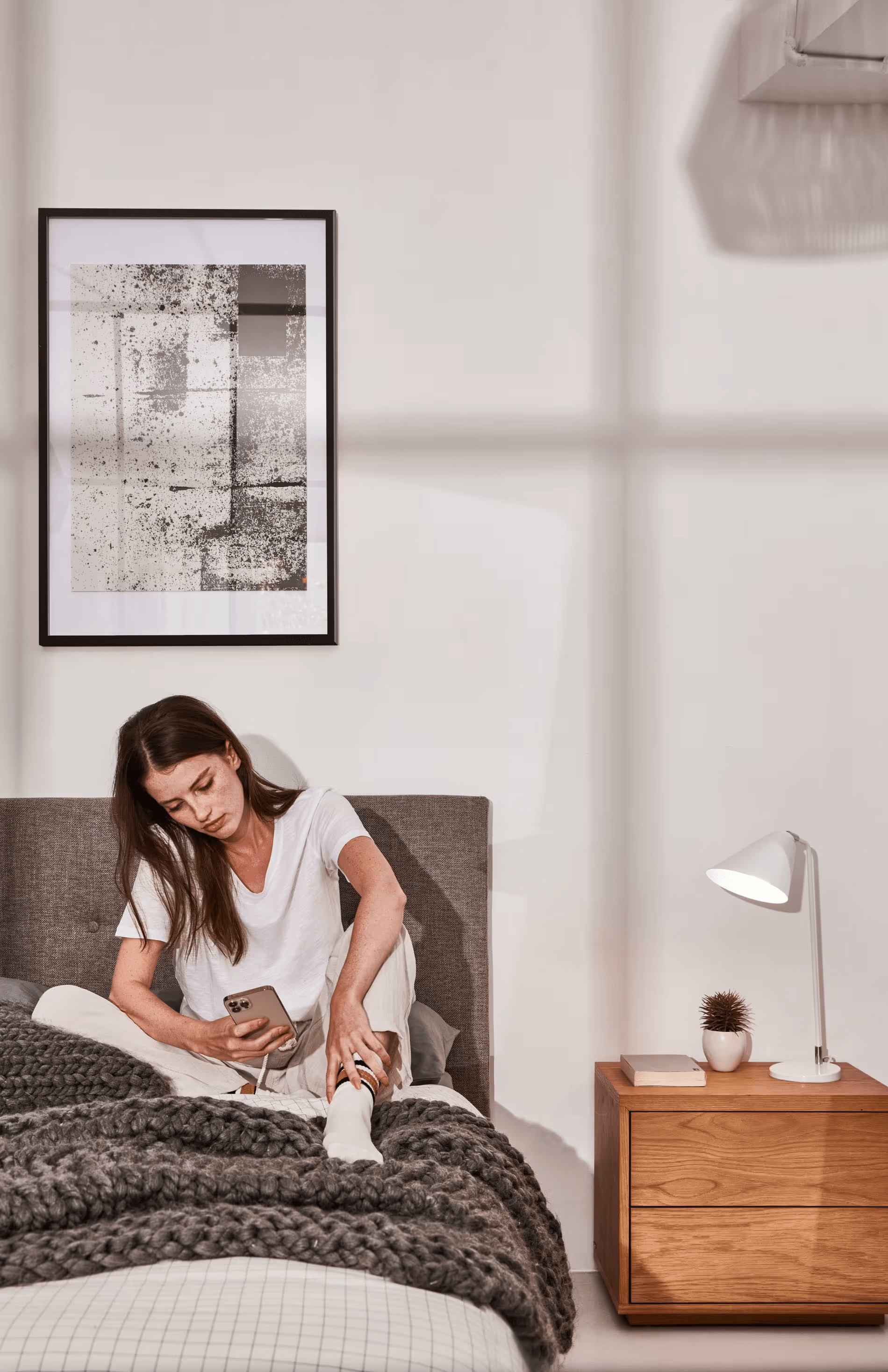 Szafka nocna ABILEN fornir dębowy La Forma Eye on Design