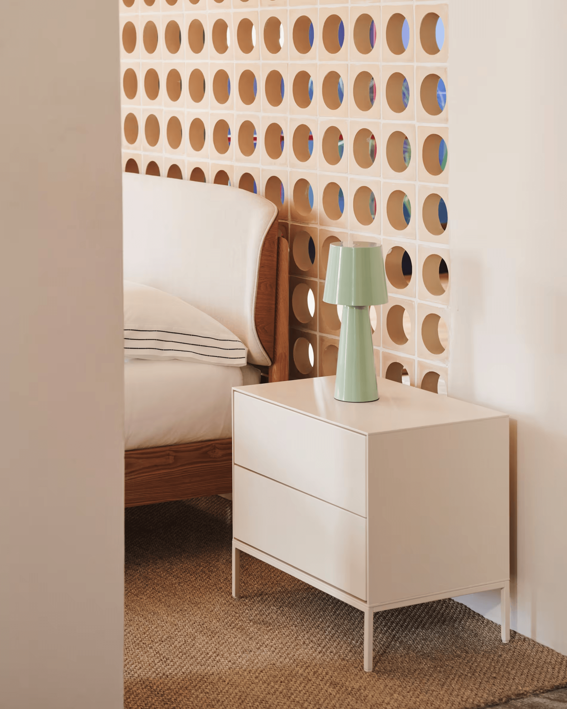 Szafka nocna VEDRANA biały La Forma Eye on Design