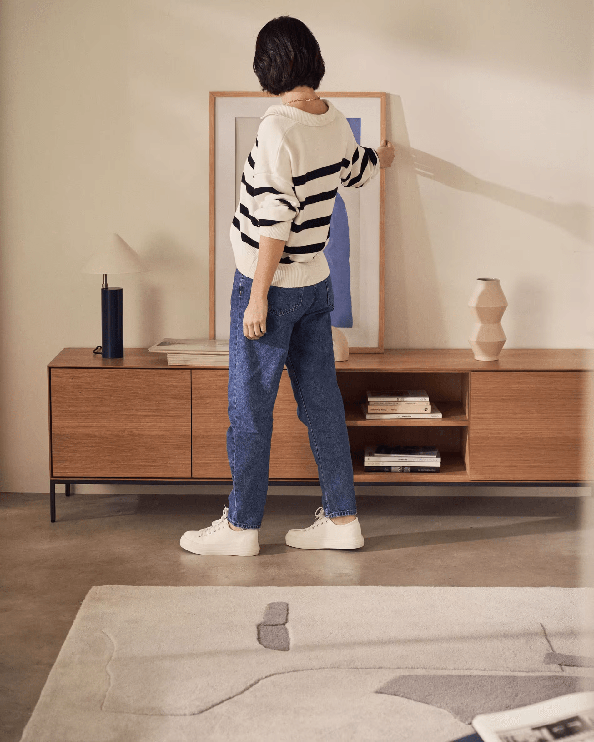 Szafka RTV wysoka VEDRANA fornir dębowy La Forma Eye on Design