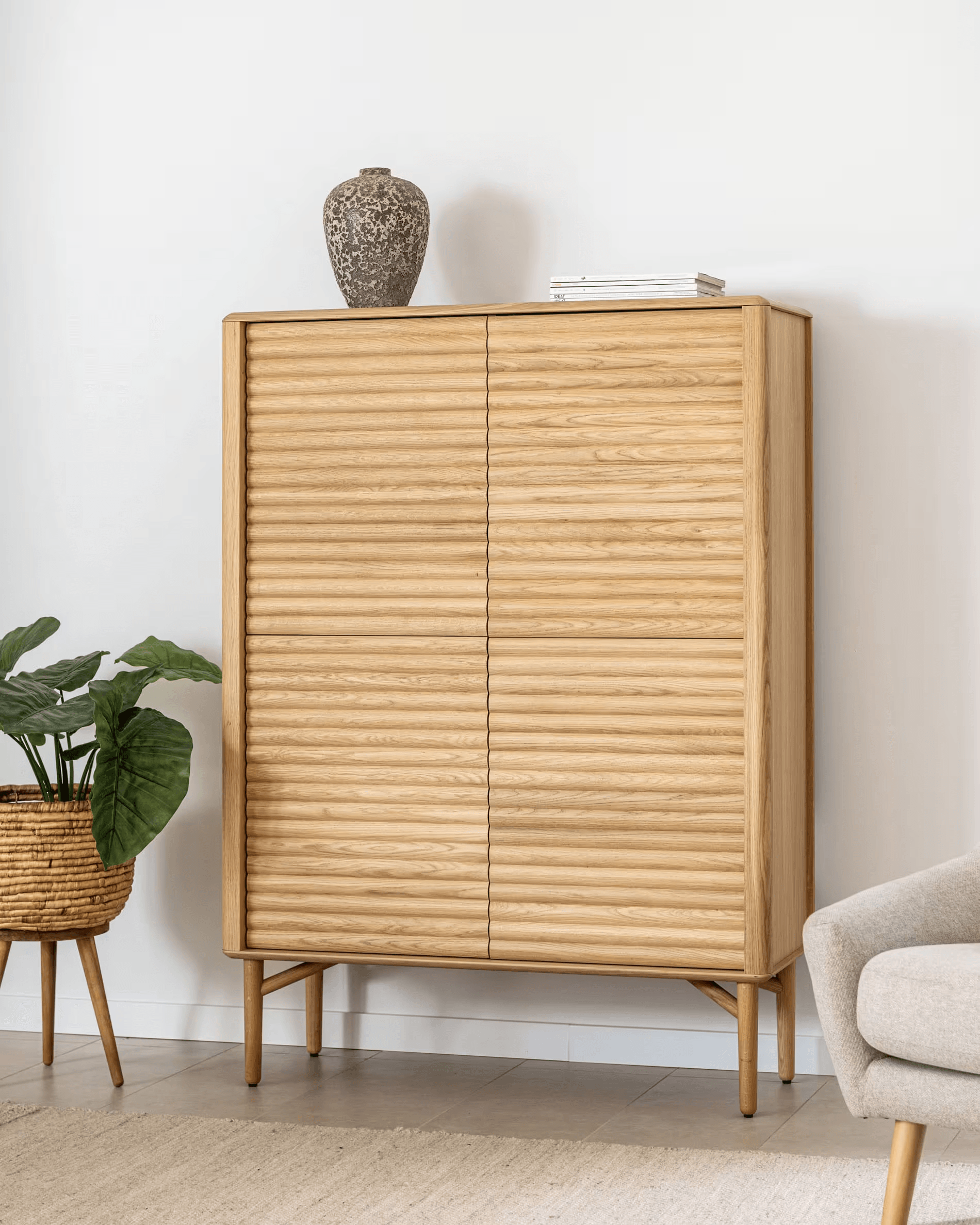 Szafka wysoka LENON lite drewno dębowe La Forma Eye on Design