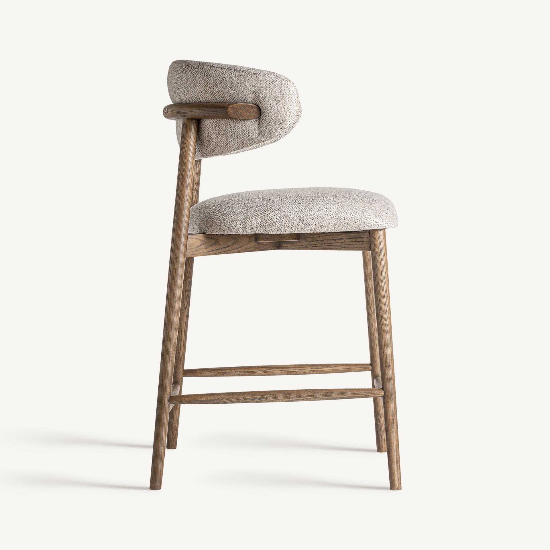 Barkruk ERLEC beige met een donkere essen basis