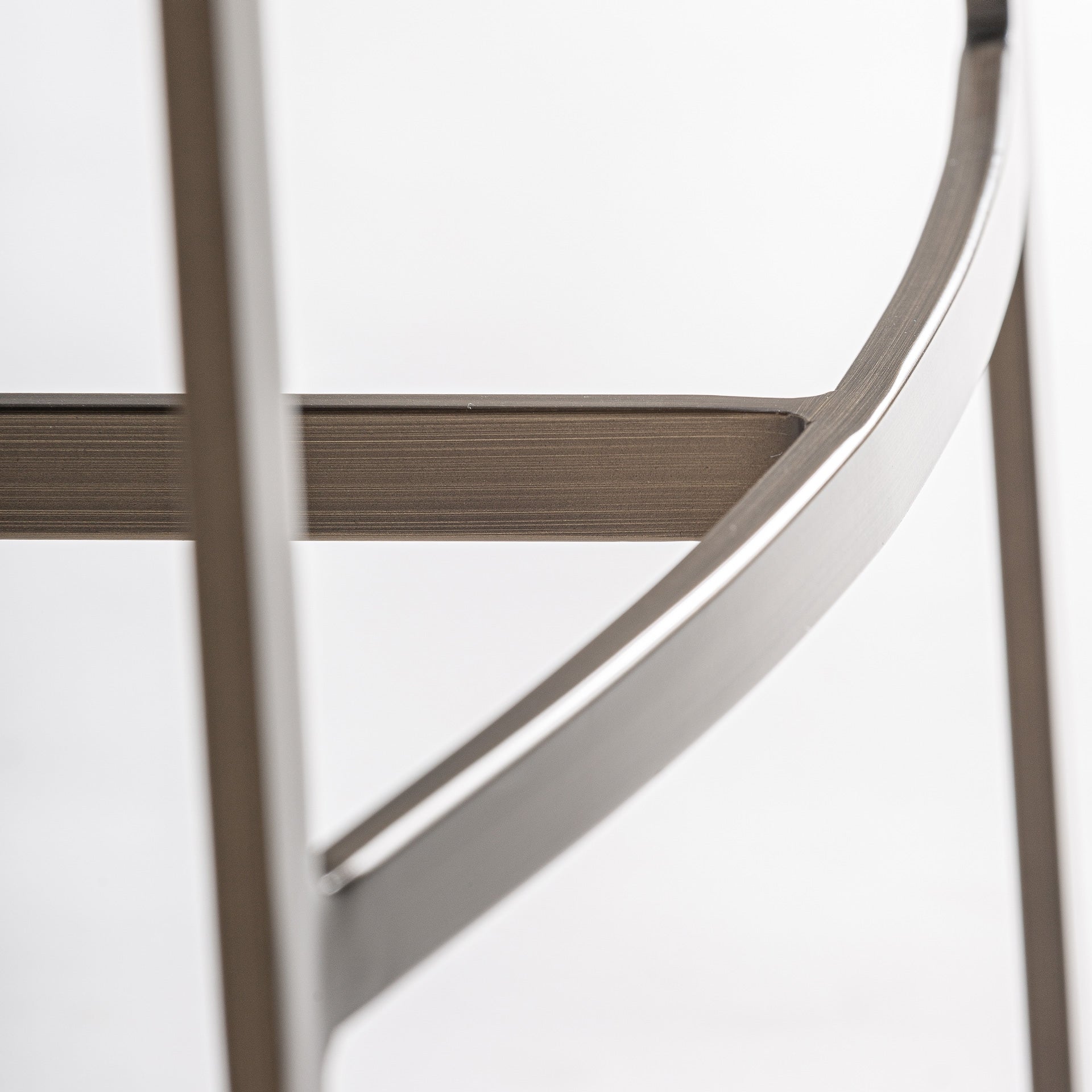 Barkruk GERB beige met geborsteld gouden onderstel
