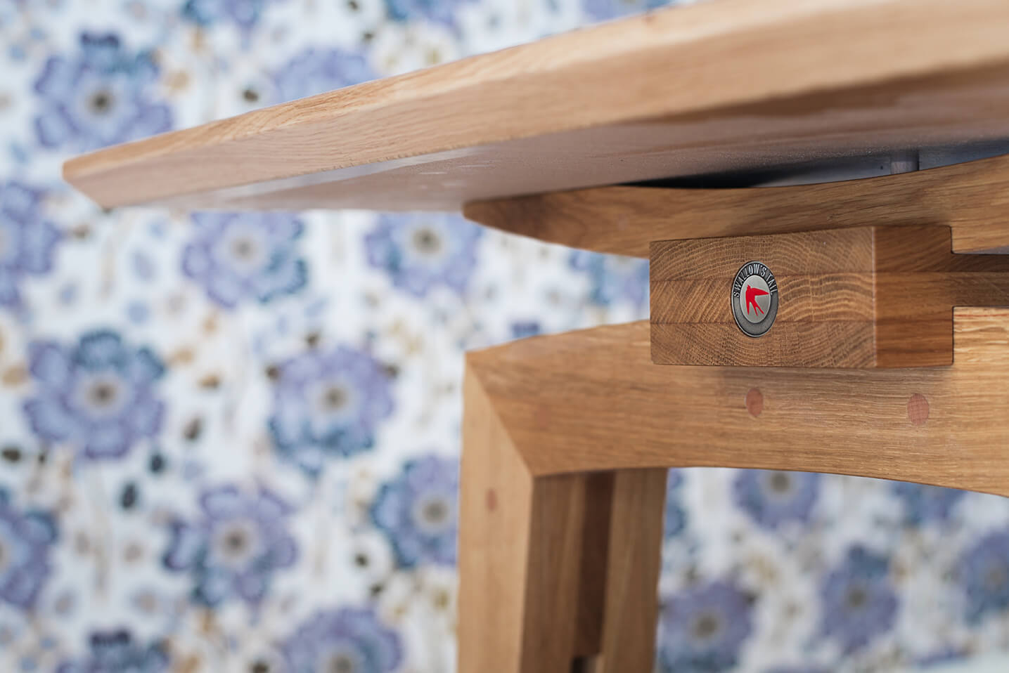 TAMAZO Oak Table