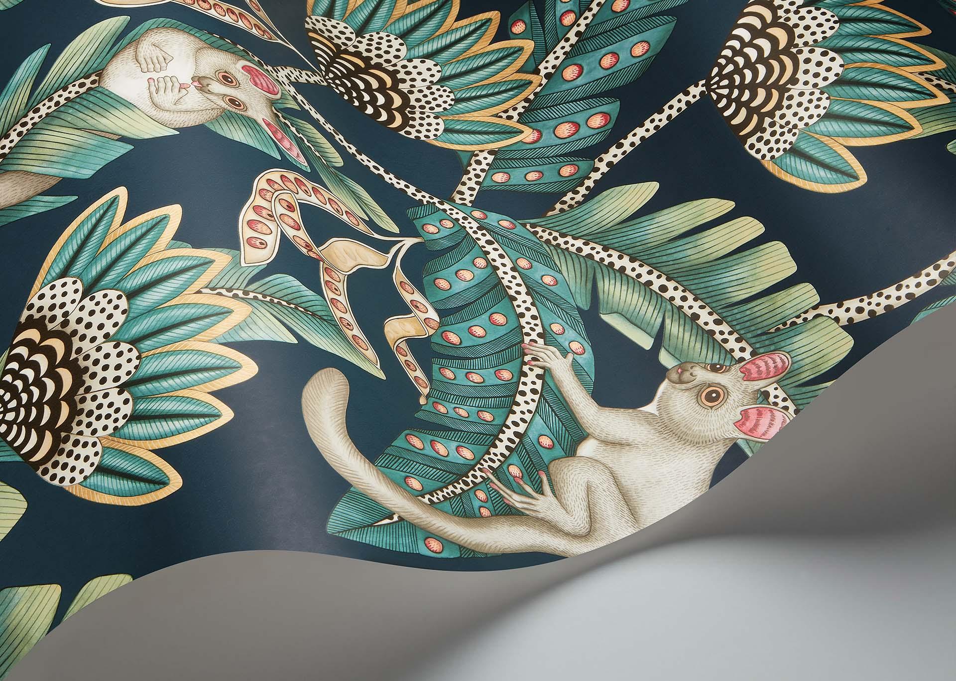 Tapeta ARDMORE JABULA - Bush Baby turkus na granacie Cole & Son Eye on Design