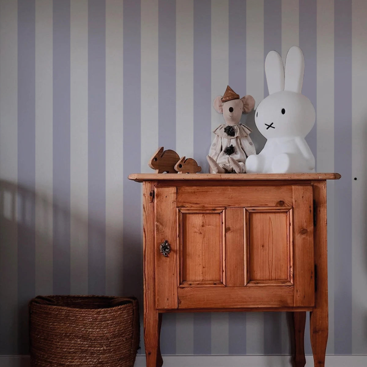 Tapeta flizelinowa w paski BOLD STRIPE LAVENDER lavendel