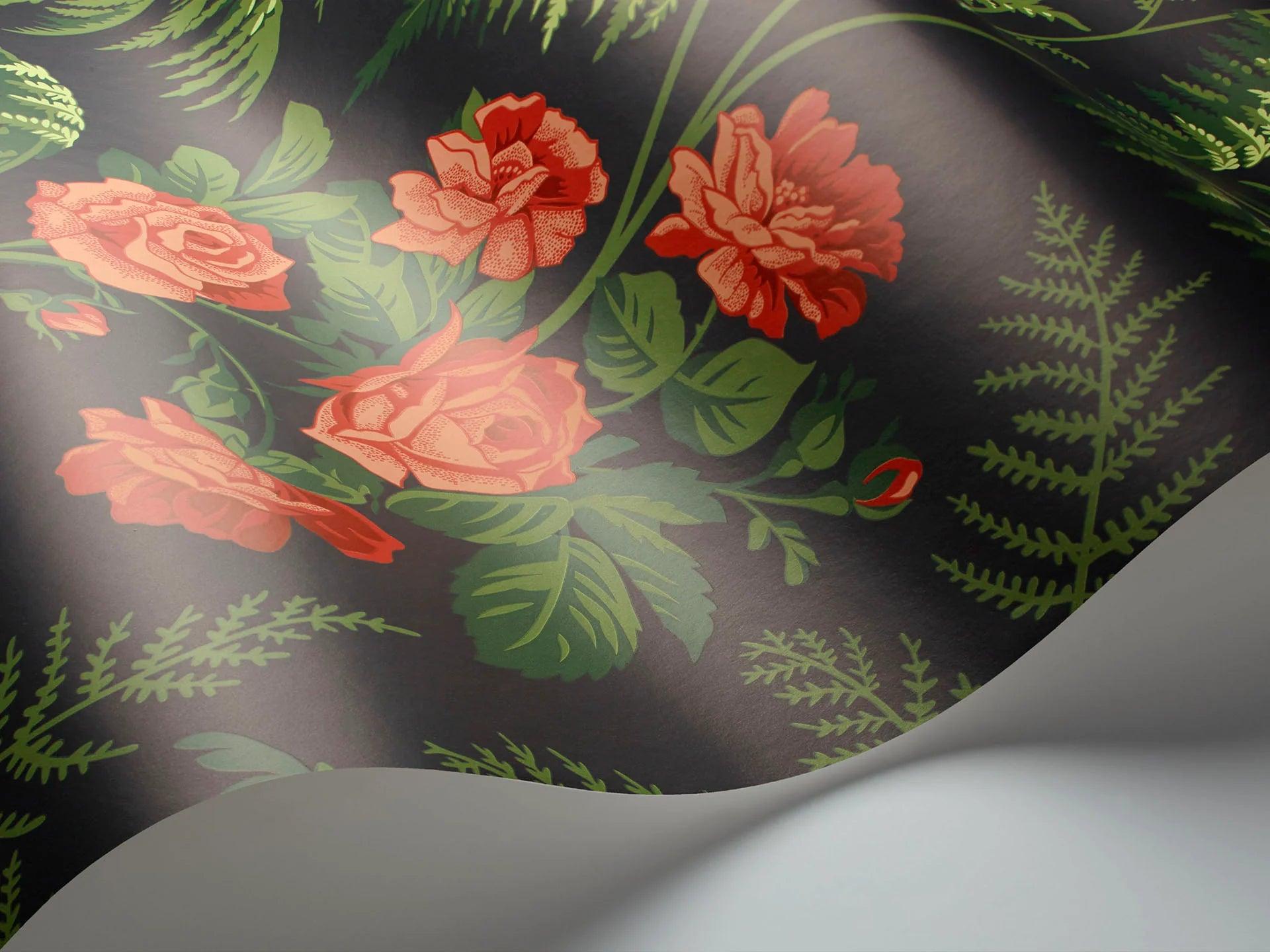 Tapeta z motywem roślinnym kwiatów i liści BOTANICAL BOTANICA - Rose czarny na ścianę – Cole & Son
