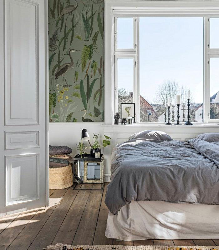 Tapeta Calm Heron Mint Wallcolors Eye on Design