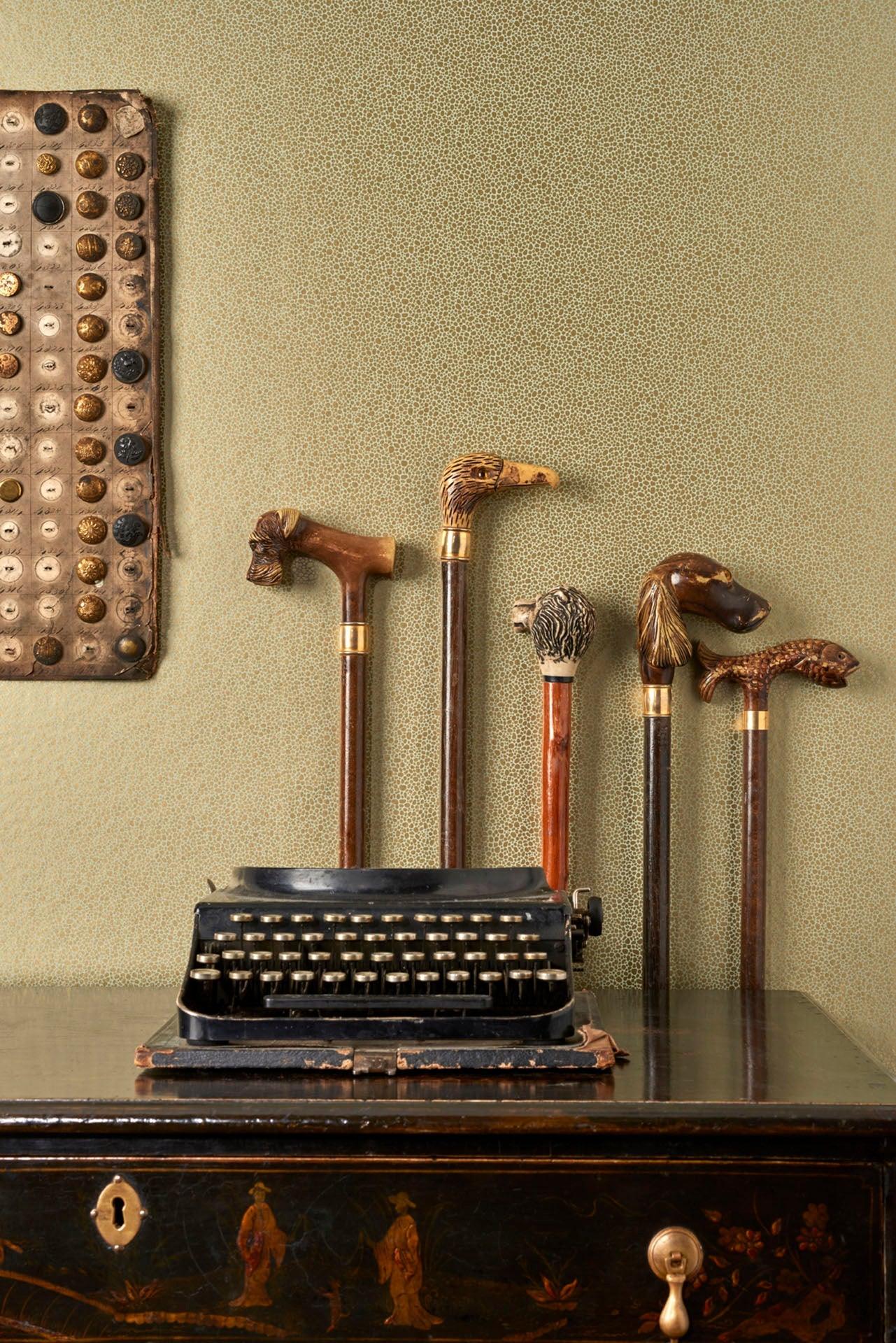 Metallic wallpaper with abstract mosaic pattern CURIO - Goldstone brown