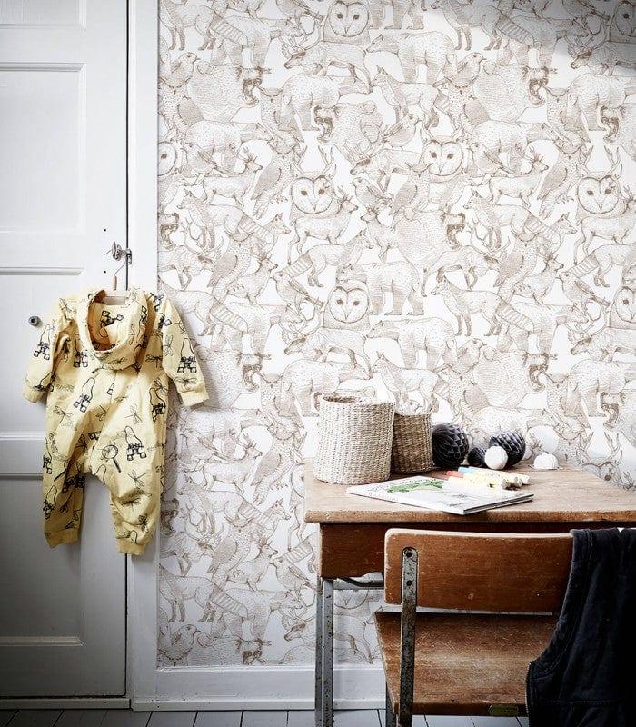 Tapeta FOREST FRIENDS BROWN Wallcolors Eye on Design