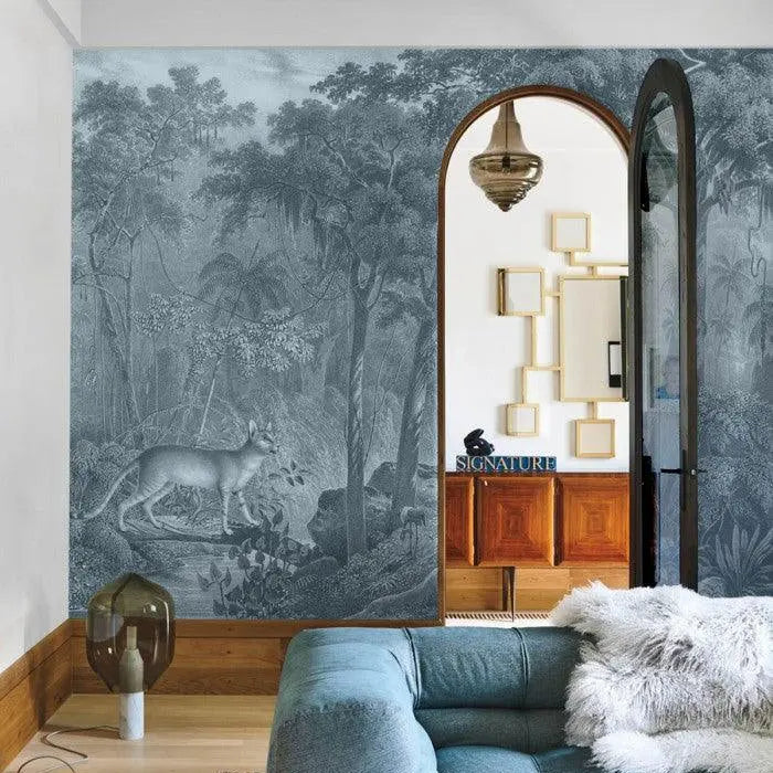 Tapeta flizelinowa z krajobrazem i motywem zwierzęcym JUNGLE CAT niebieski – Wallcolors