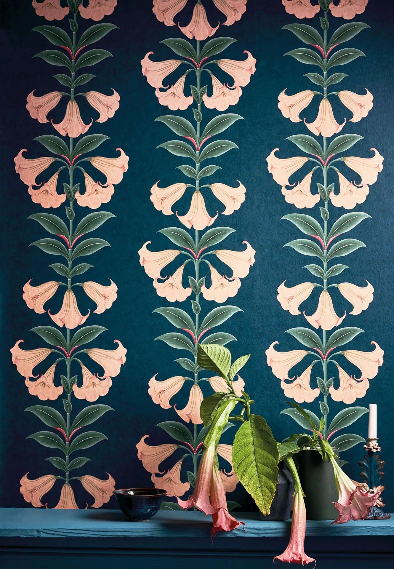 Tapeta SEVILLE - Angel's Trumpet granatowy Cole & Son Eye on Design