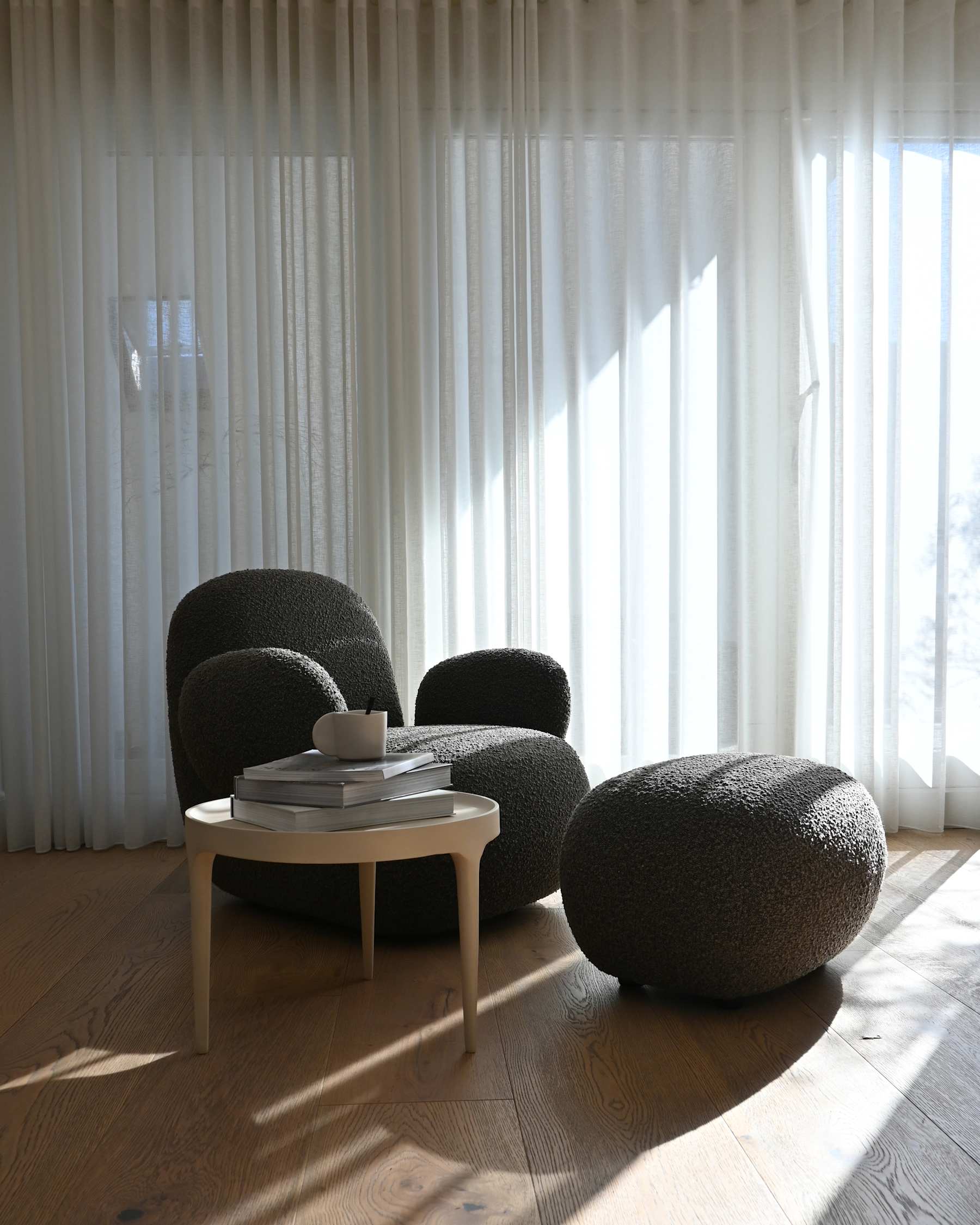 Fauteuil TOE FLAT grijs-bruin bouclé