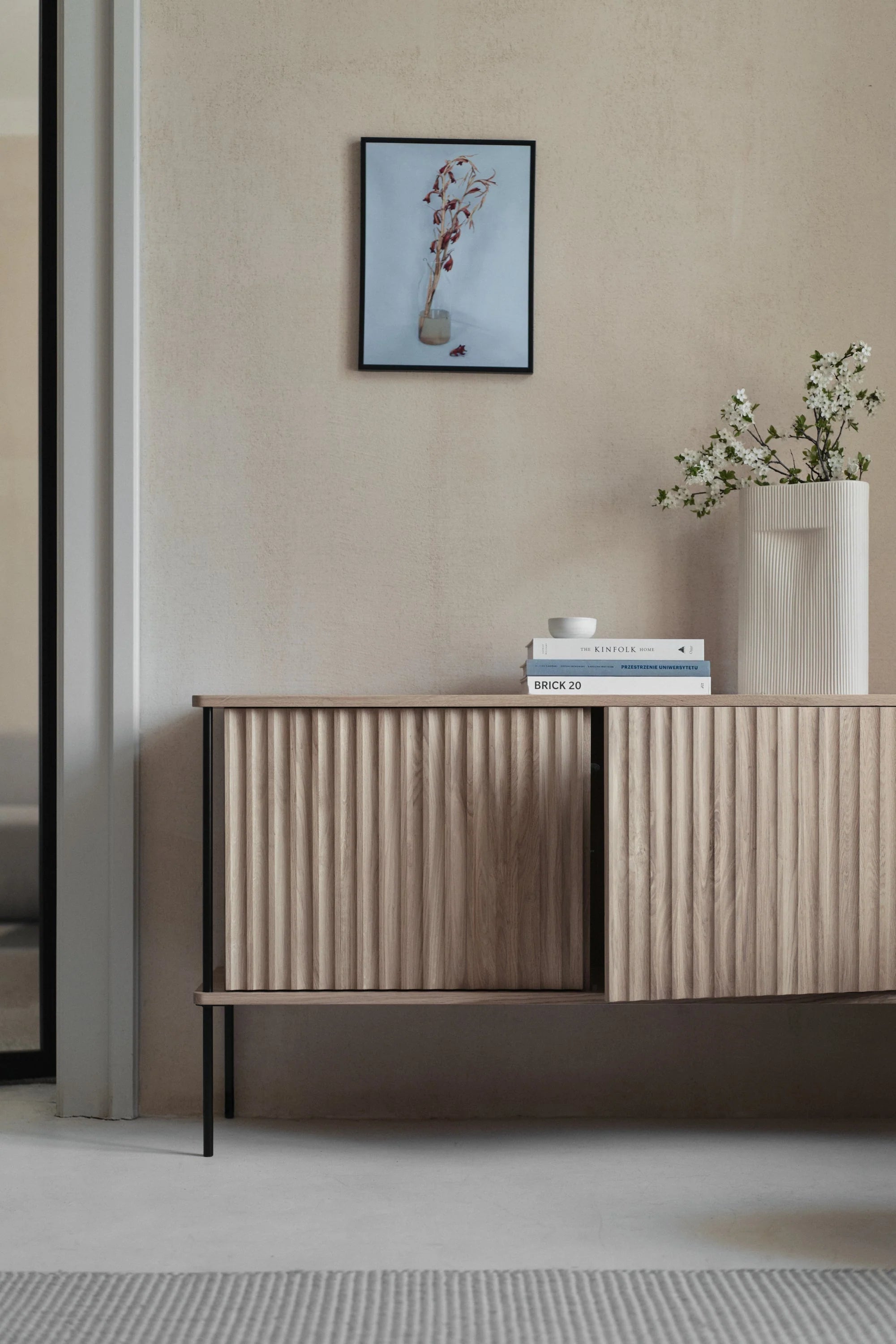 Kommode MAYA aus schwarzem Eichenholz