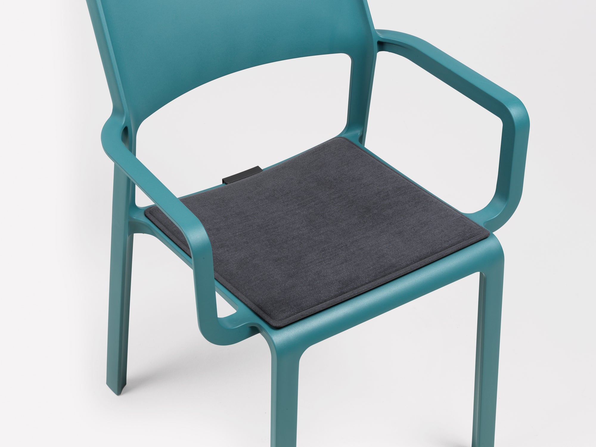 TRILL Brown Outdoor Chair with Armrests