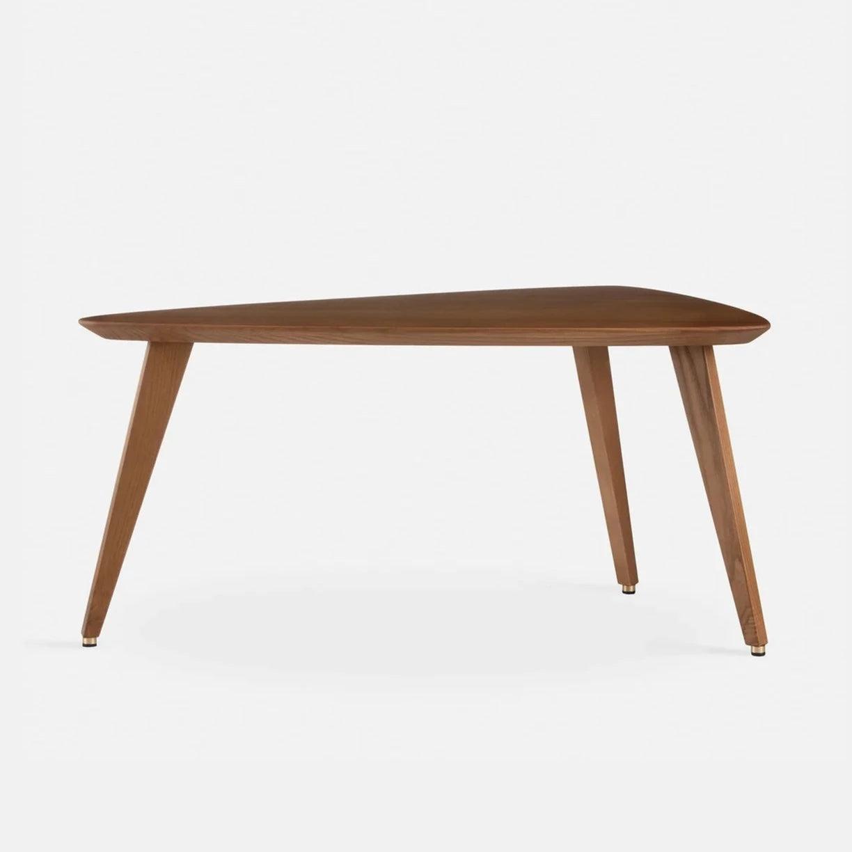 Trójkątny stolik 366 drewno dębowe 366 concept Eye on Design