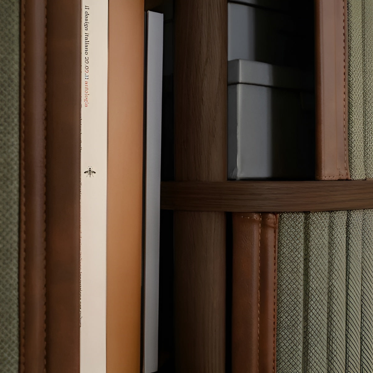 Dressoir AUDACIOUS groen met donker eikenhout