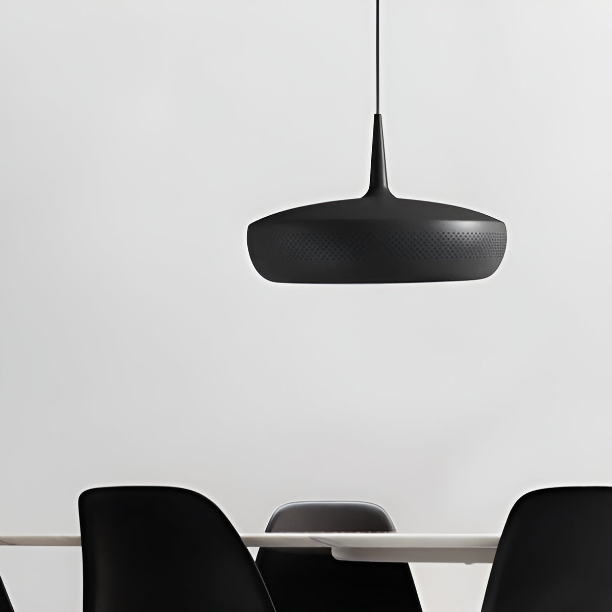 CLAVA DINE black shade