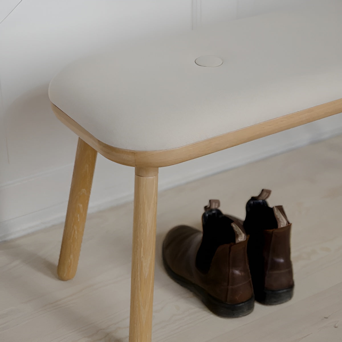 Bank PAFF zandkleurig met eiken basis