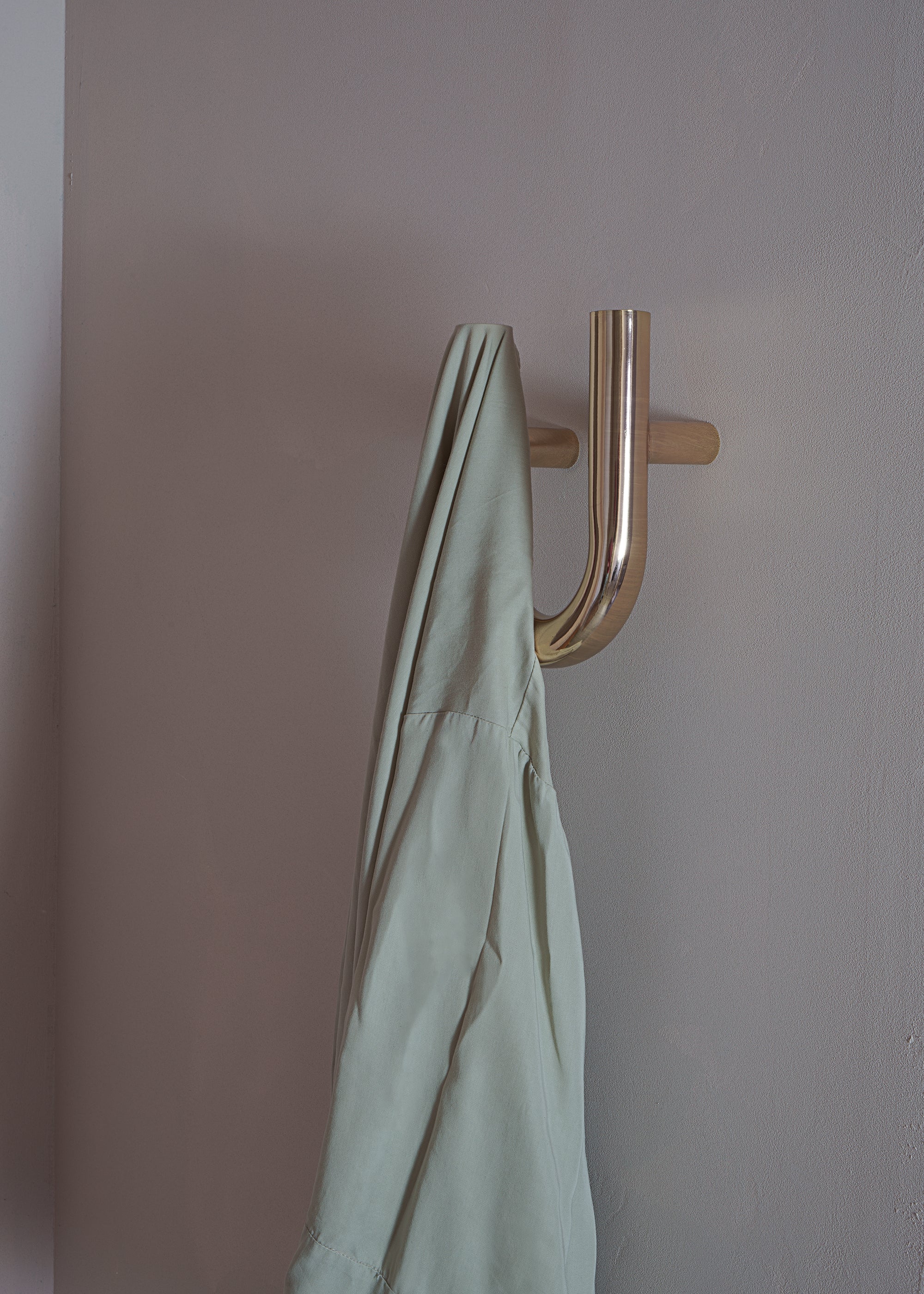 UNE cobalt wall hanger