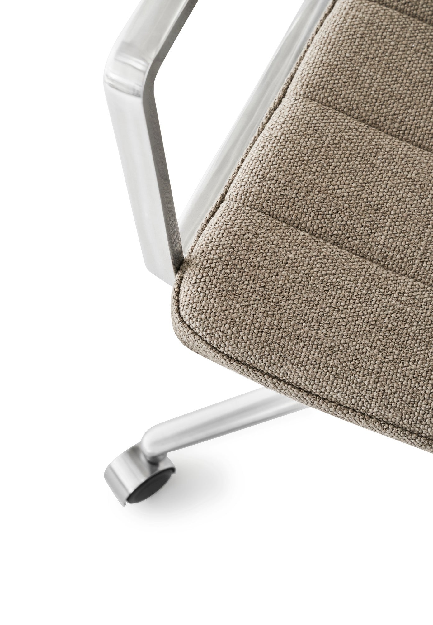 Bürostuhl 452 sandfarbener Stoff mit Metallbasis