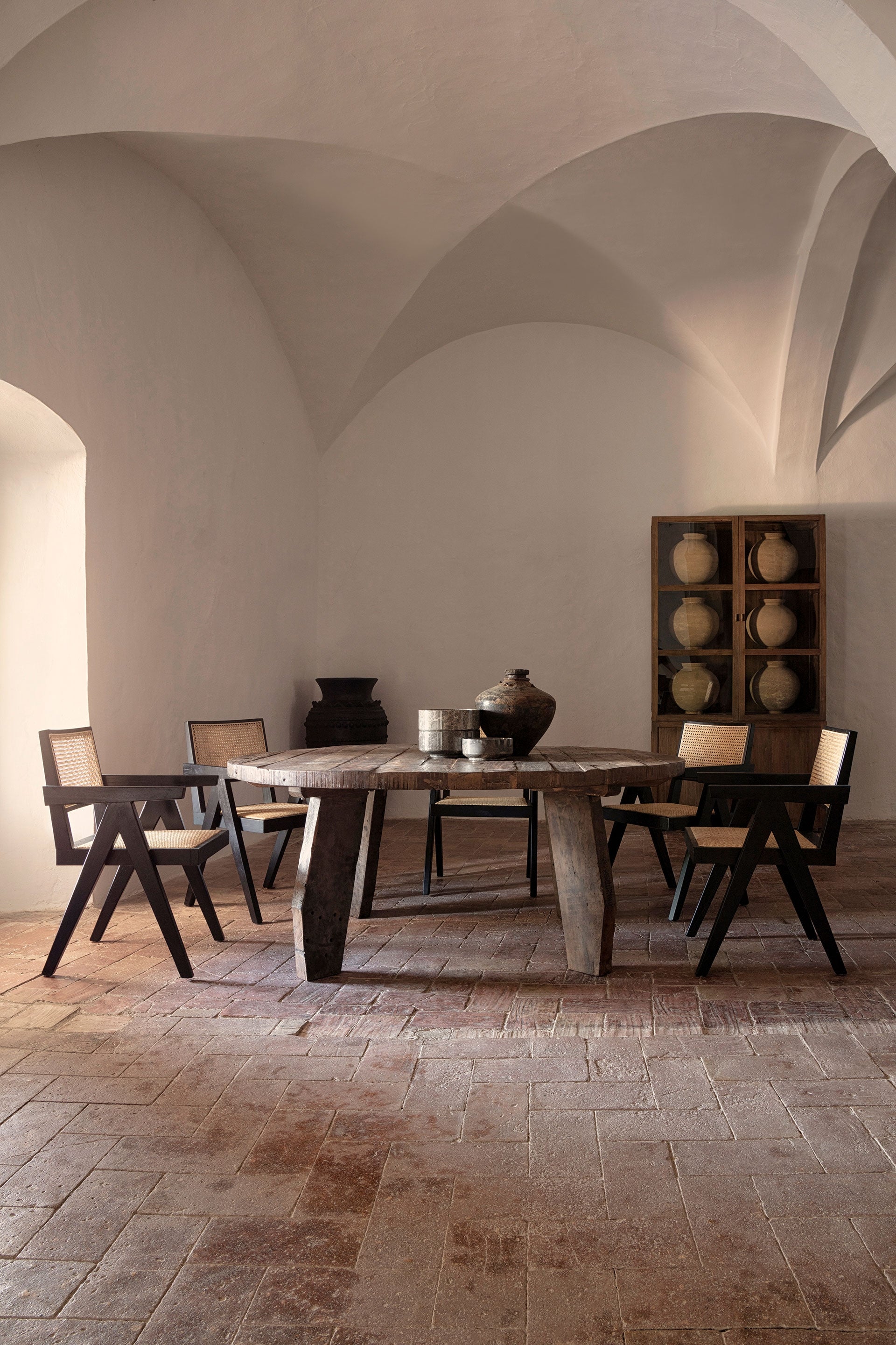 Witryna NYSTED aus recyceltem Teakholz