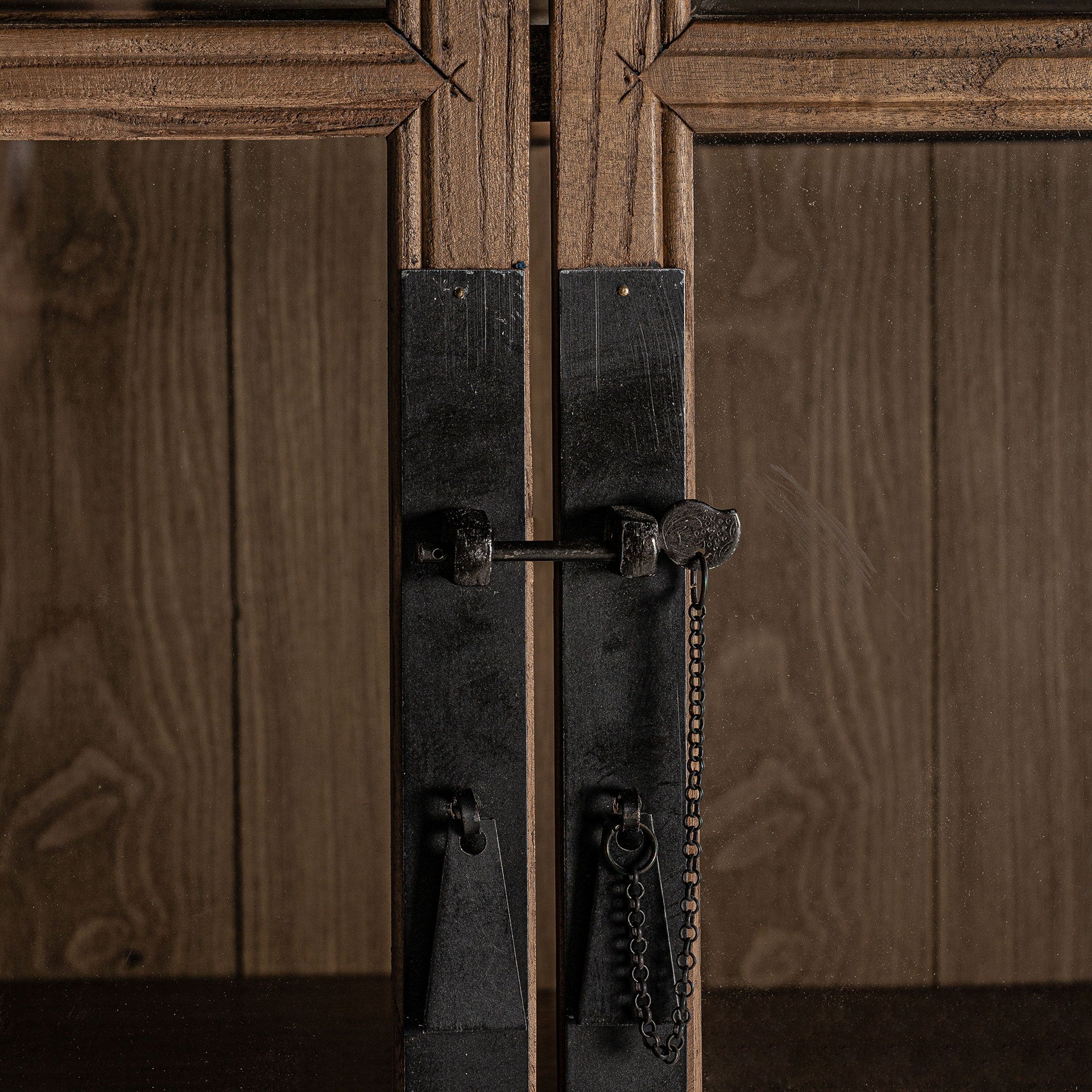 TARTU Display Cabinet in Elm Wood