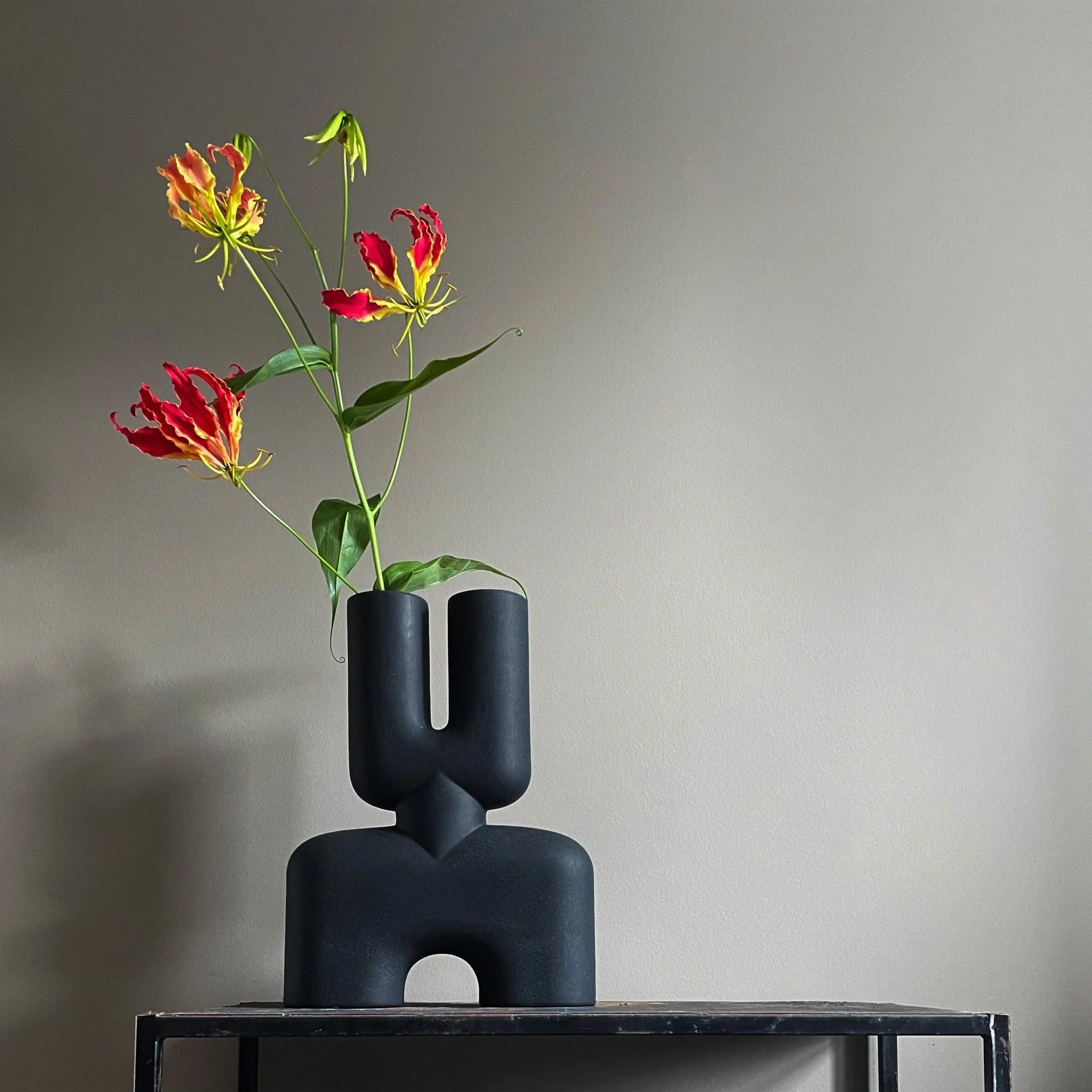 Wazon COBRA DOUBLE czarny 101 Copenhagen Eye on Design