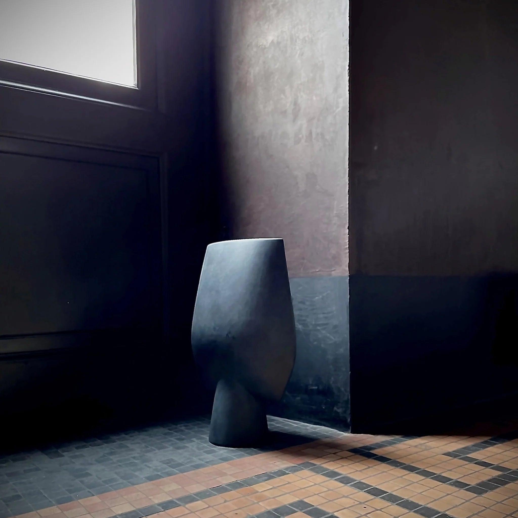 Wazon SPHERE SQUARE czarny 101 Copenhagen Eye on Design