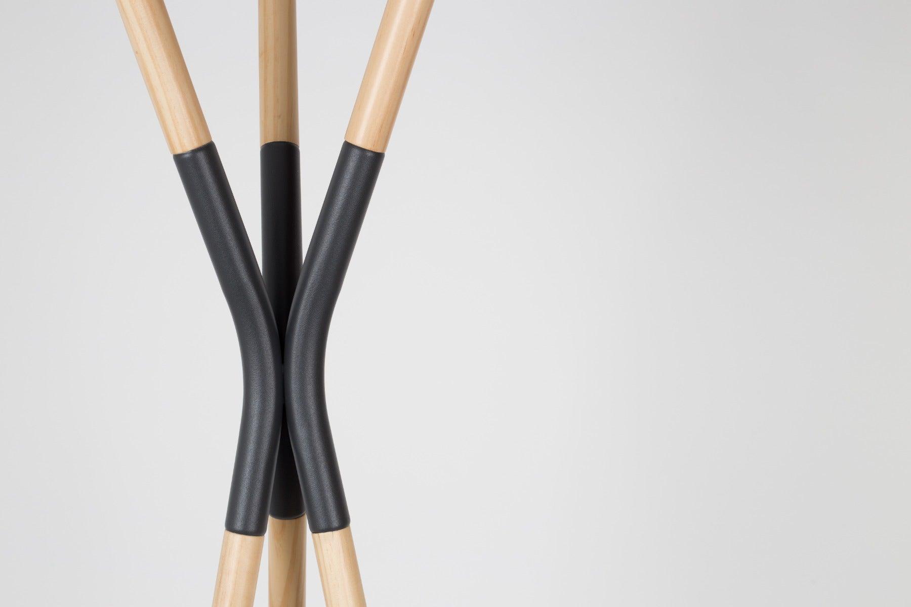 Wieszak na ubrania PINNACLE szary Zuiver Eye on Design