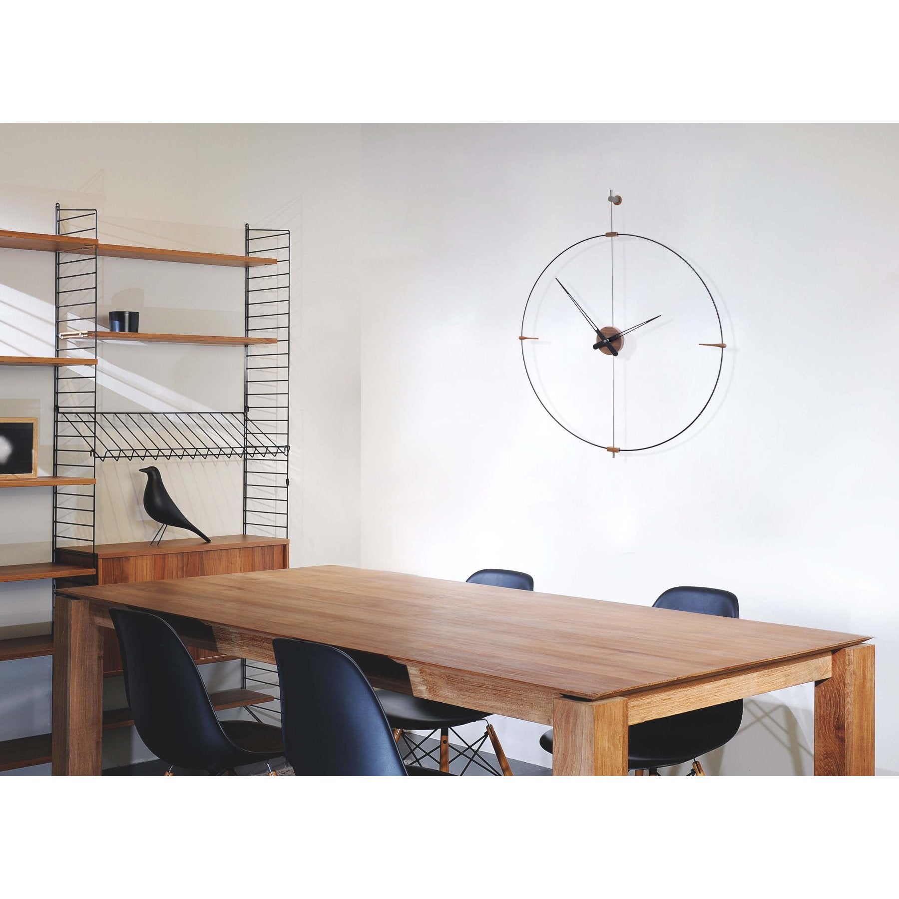 Wandklok MINI BILBAO notenhout met zwart