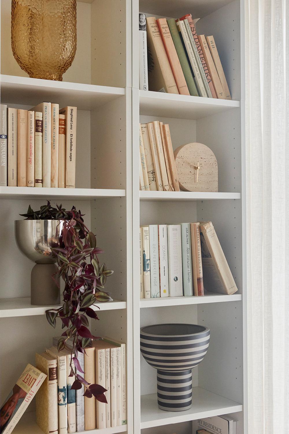 Zegar STILLA czarny marmur AYTM Eye on Design