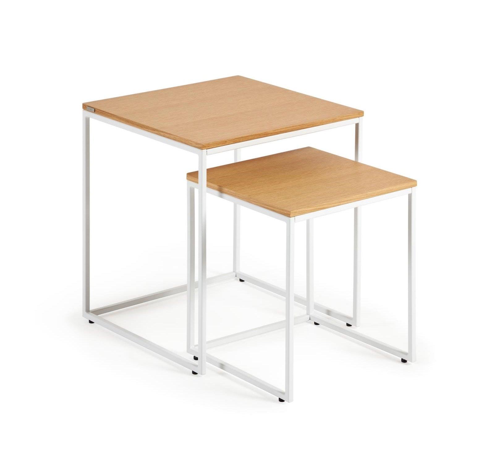Zestaw kwadratowych stolików bocznych YOANA fornir dębowy z białą podstawą La Forma Eye on Design