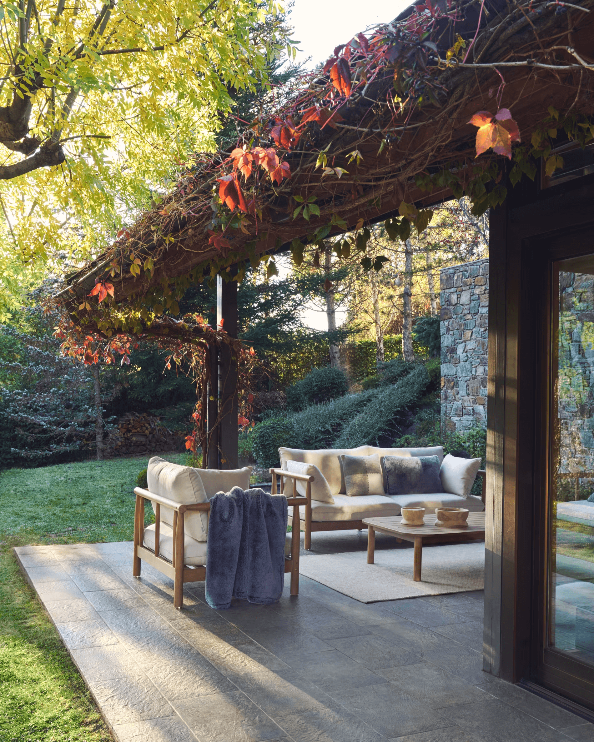 Zestaw mebli ogrodowych SACOVA lite drewno akacjowe La Forma Eye on Design