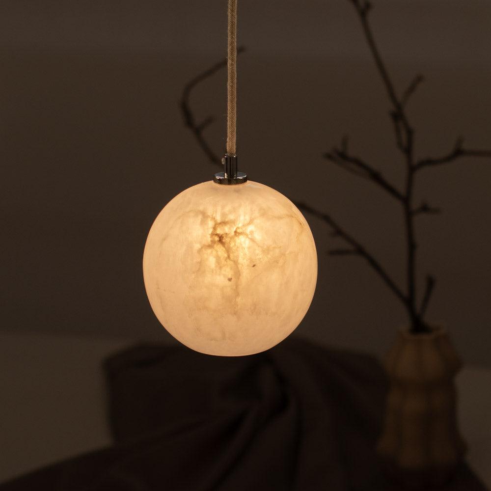 Żyrandol alabastrowy SELENE nikiel Embassy Interiors Eye on Design