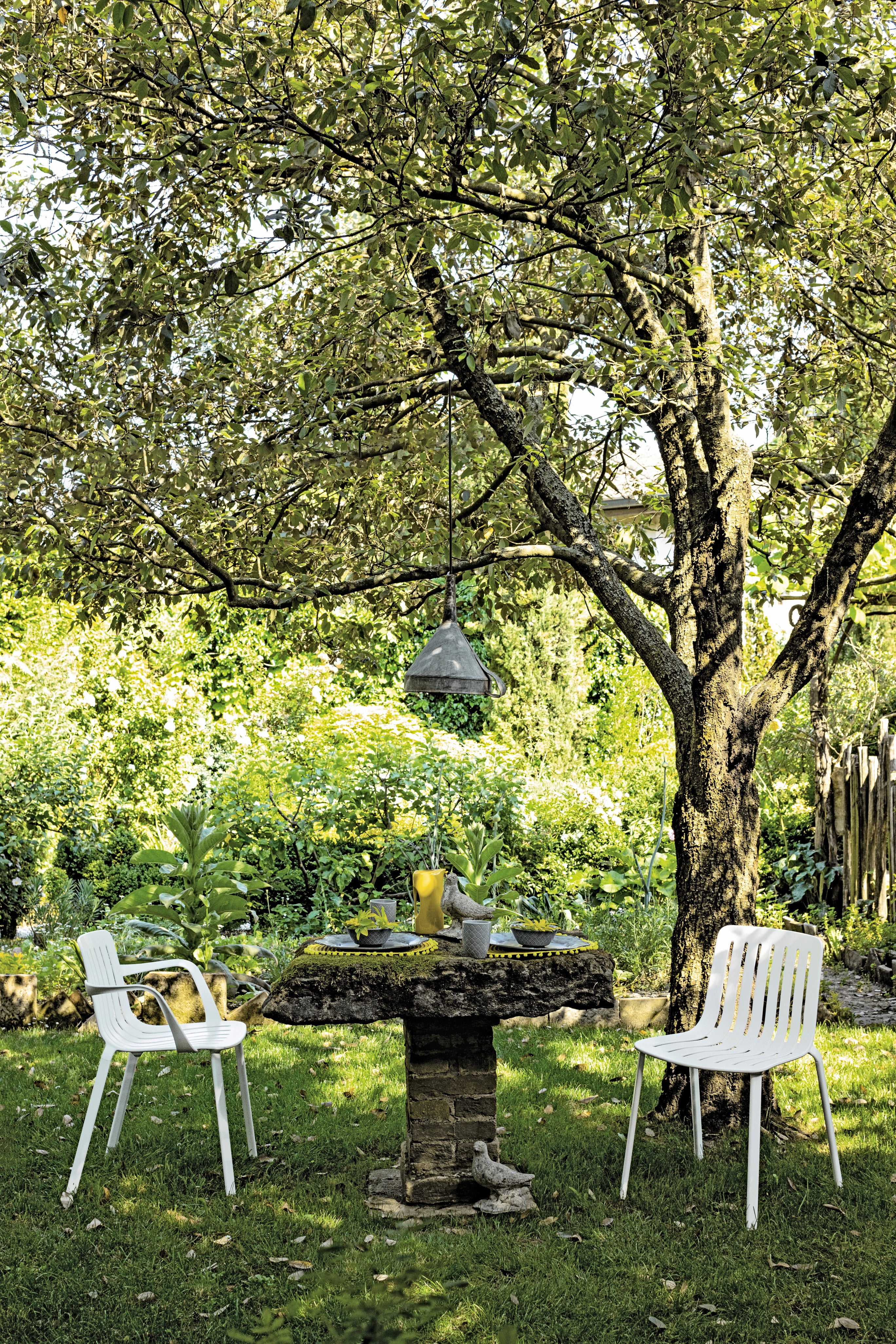 Krzesło zewnętrzne PLATO biały Magis Eye on Design