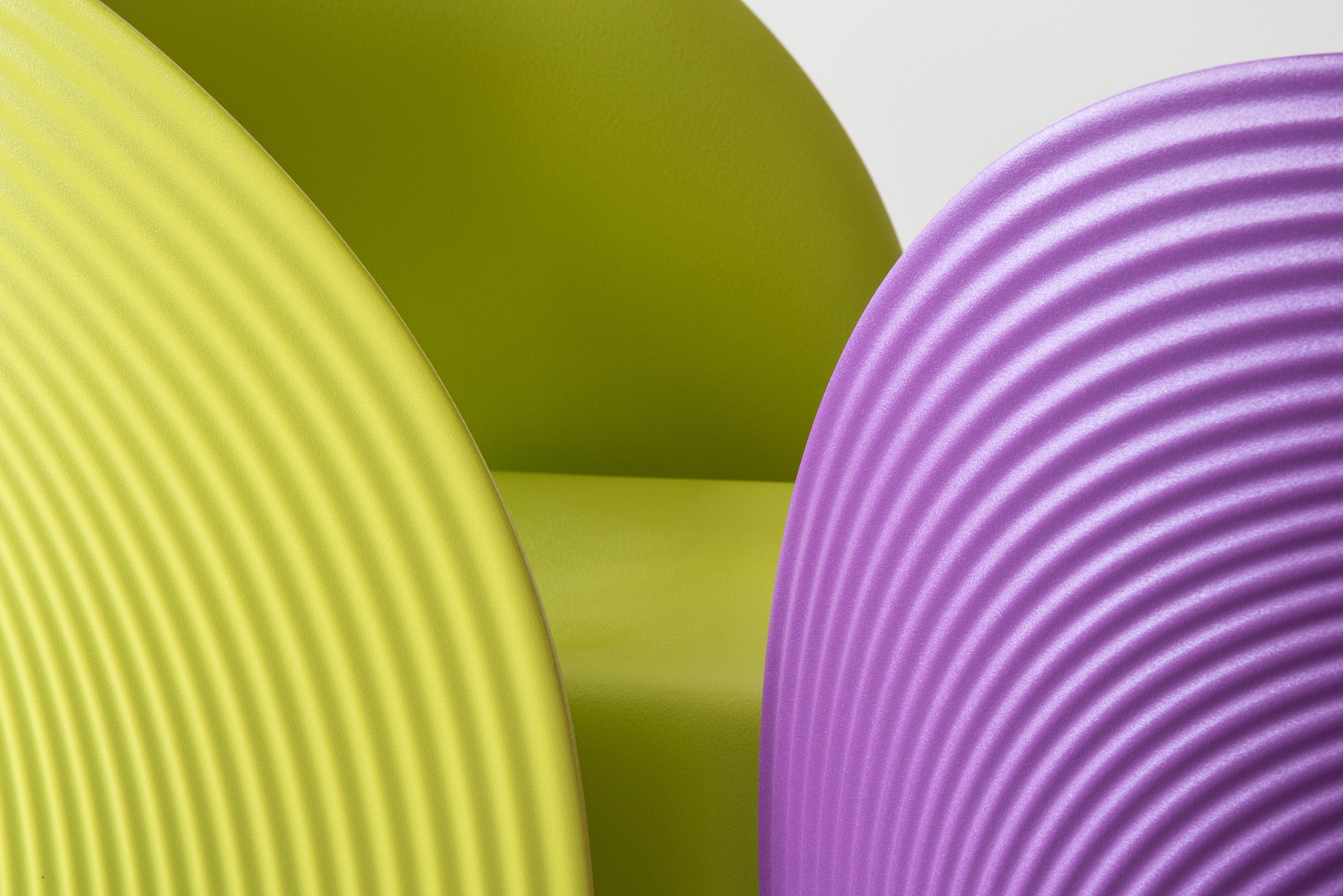 Niskie krzesło RAVIOLO ciemnozielony Magis Eye on Design