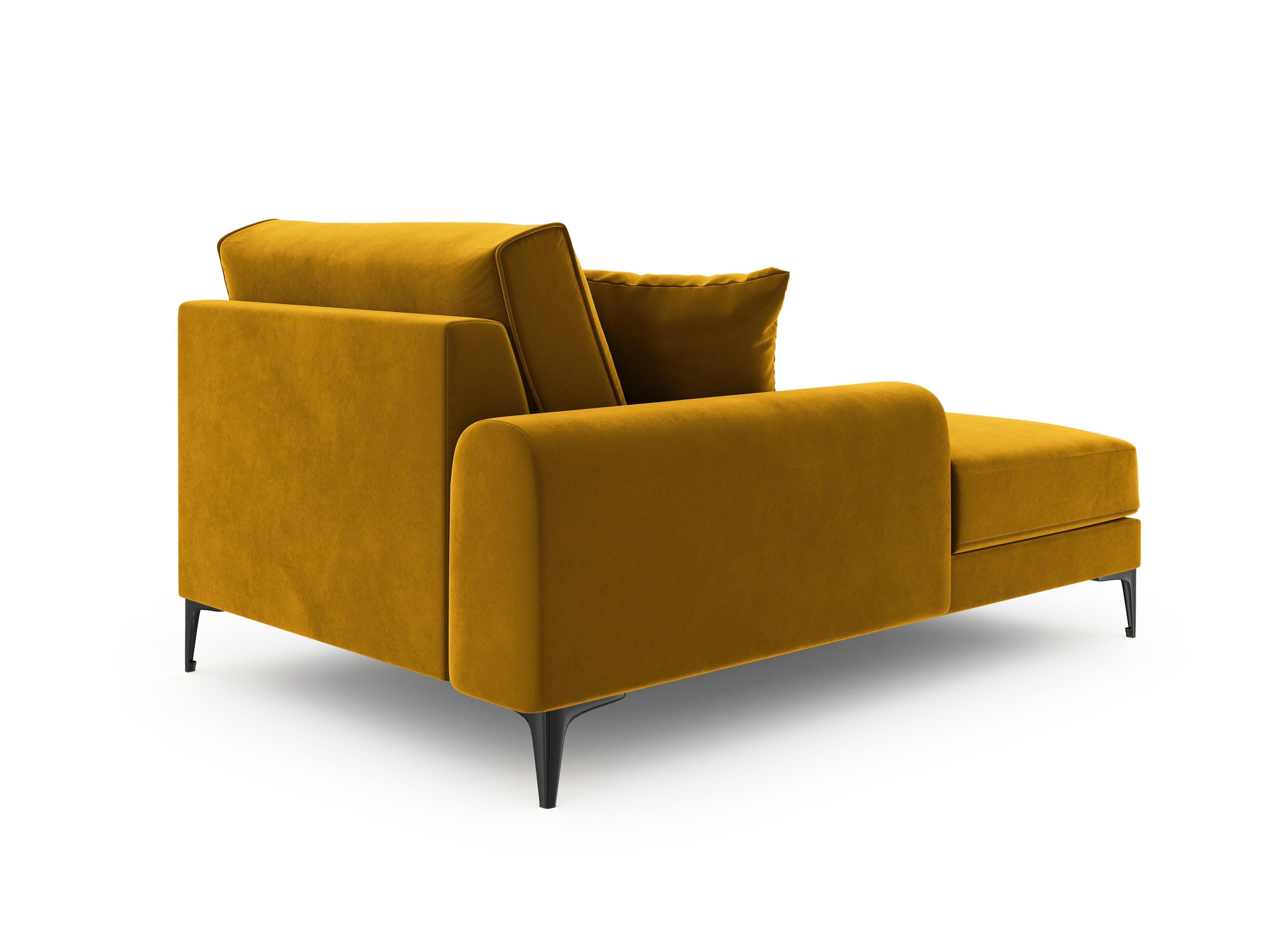 Szezlong aksamitny lewostronny MADARA musztardowy z czarną podstawą Mazzini Sofas Eye on Design