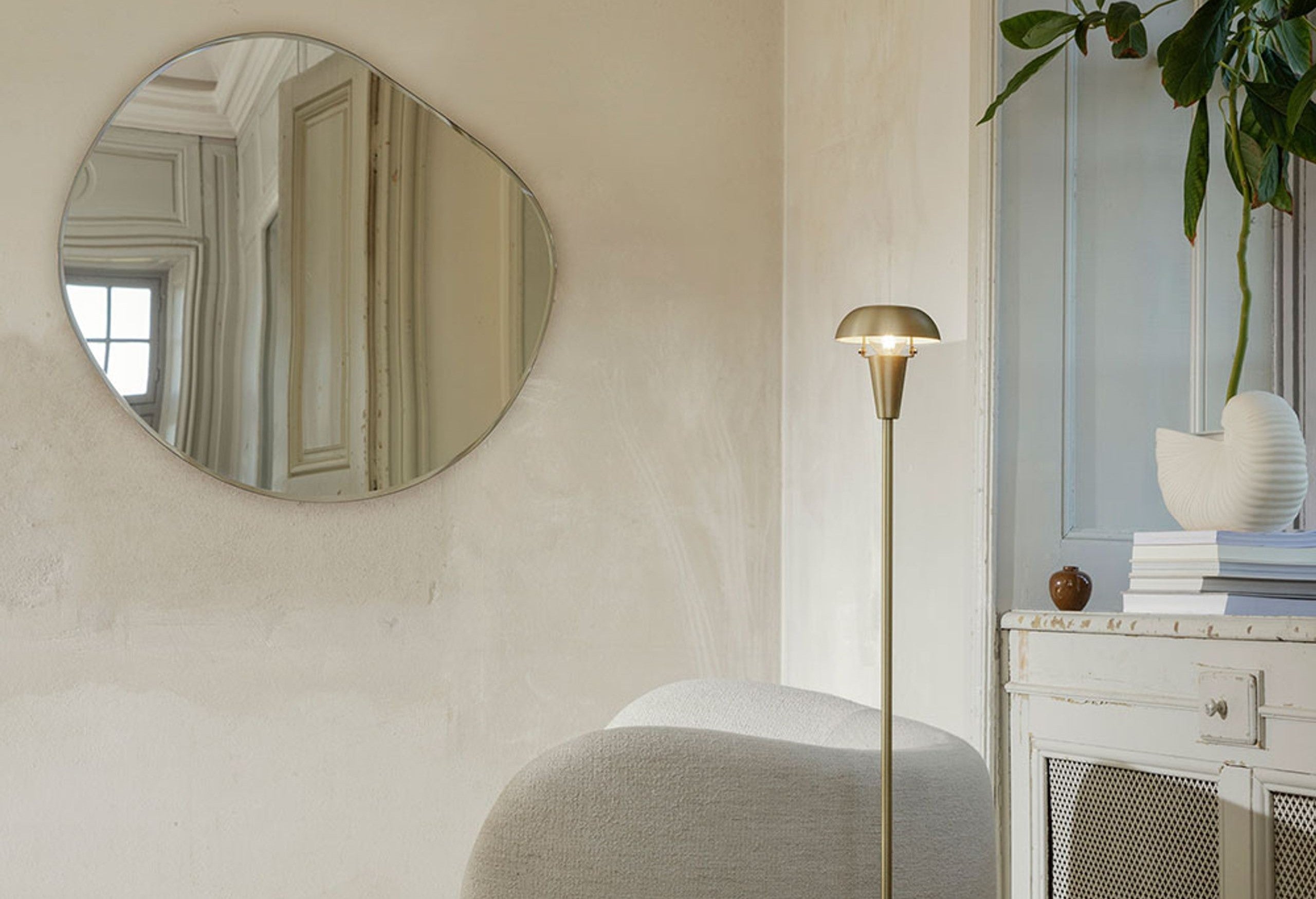 Lampy podłogowe mosiężne