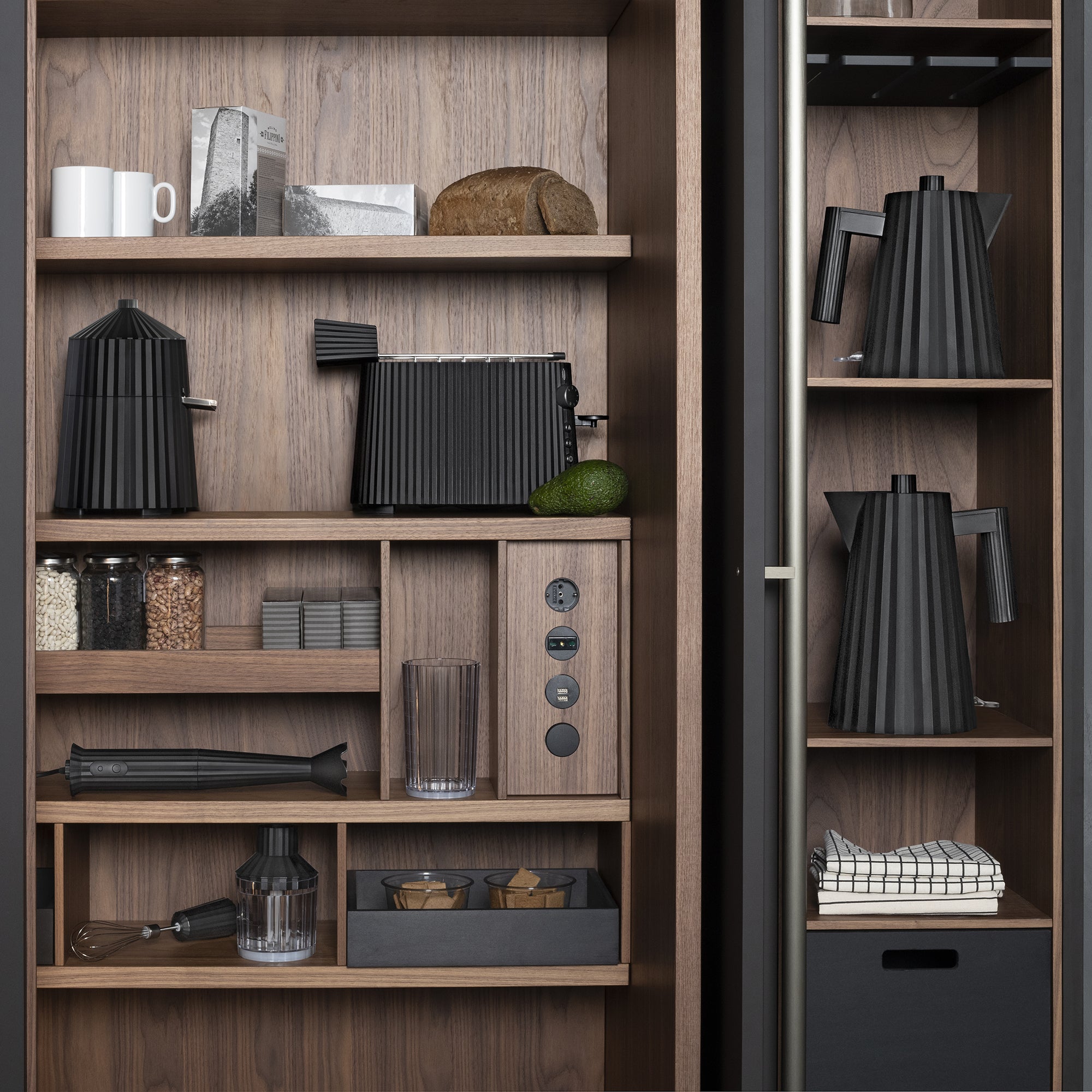 Elektrische waterkoker PLISSÉ zwart