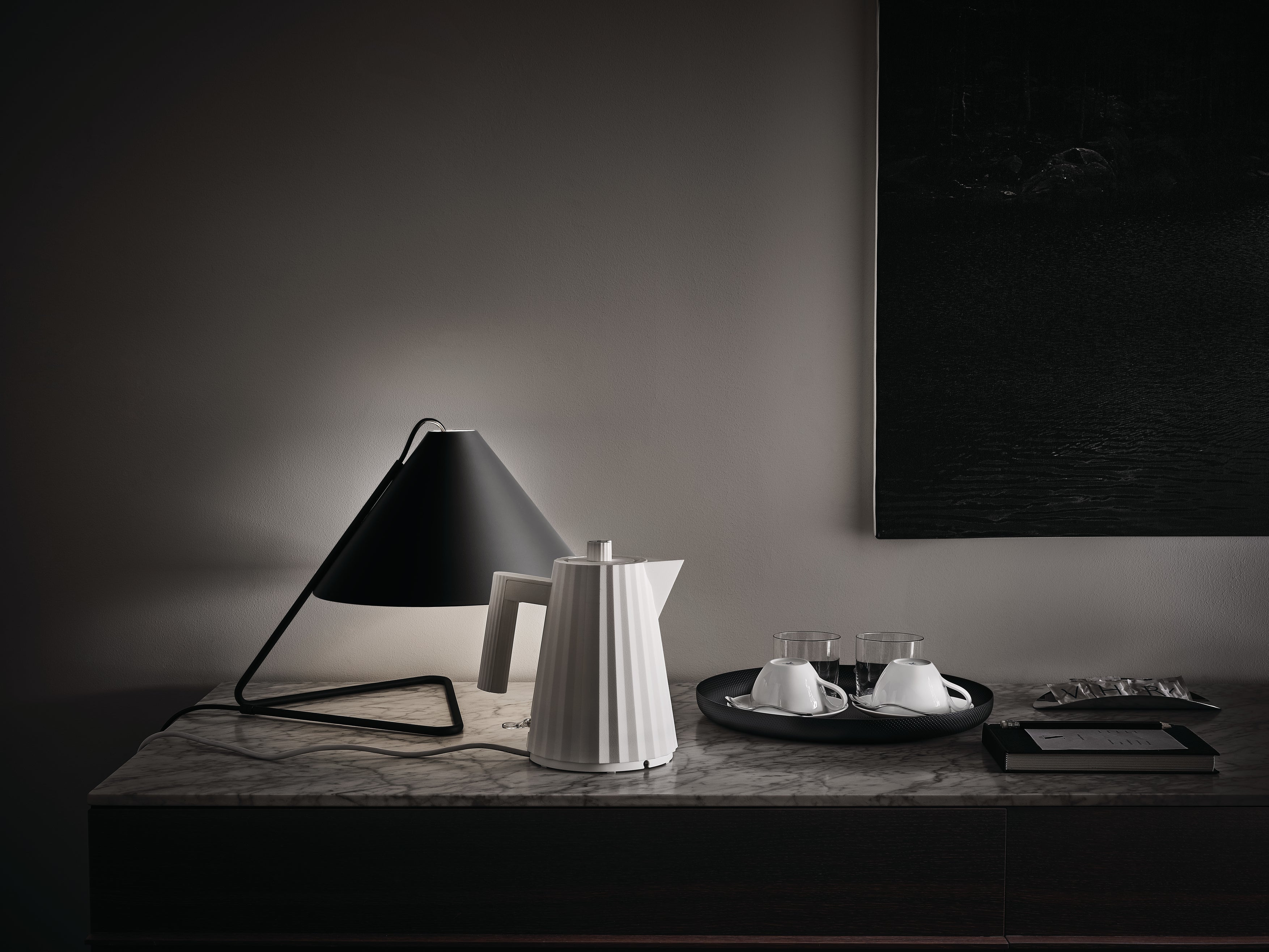 Plissé electric kettle white