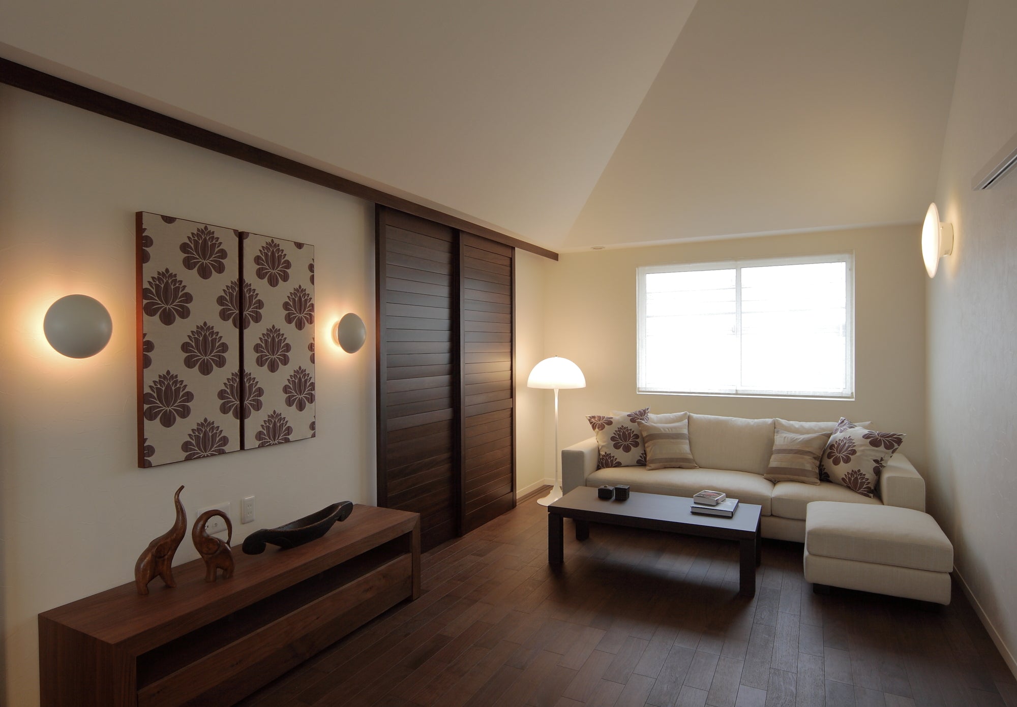 PANTHELLA Floor Lamp White