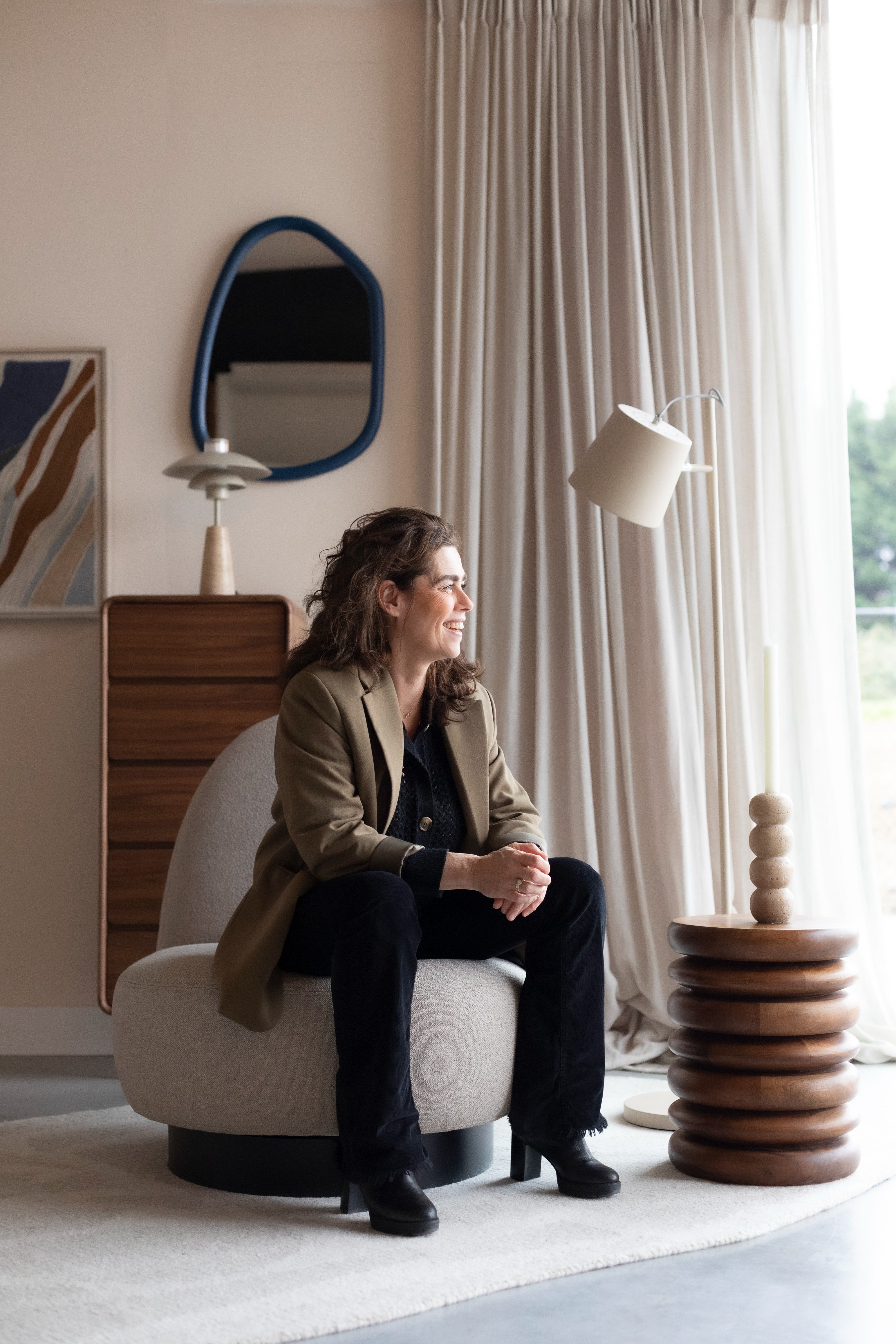 Sessel EDEN cappuccino mit schwarzem Gestell