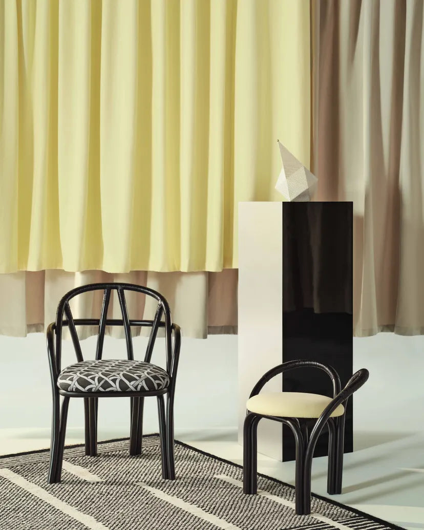 Polsterhocker BISTRA mit rattanfarbener Ebenholzgrundlage