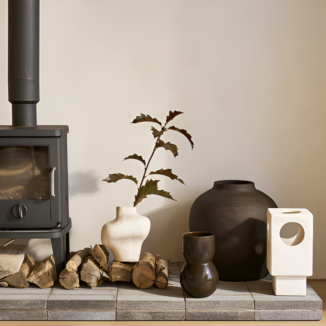 Lycka White Kamionka table lamp