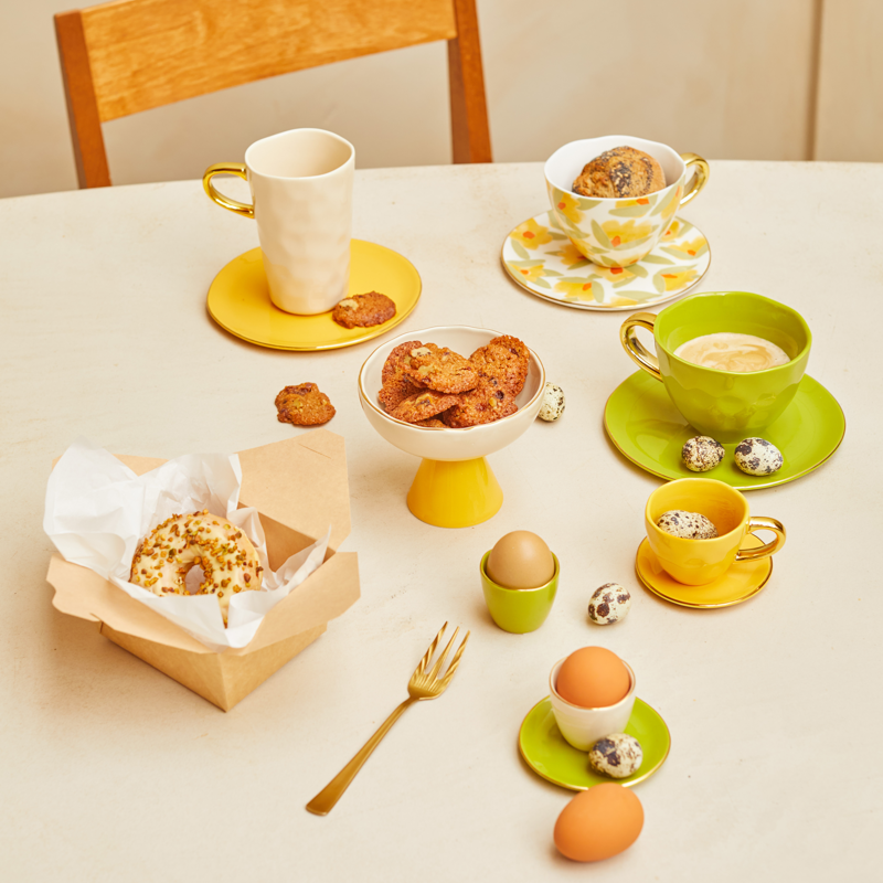 LILJA Plate Yellow Floral Motif